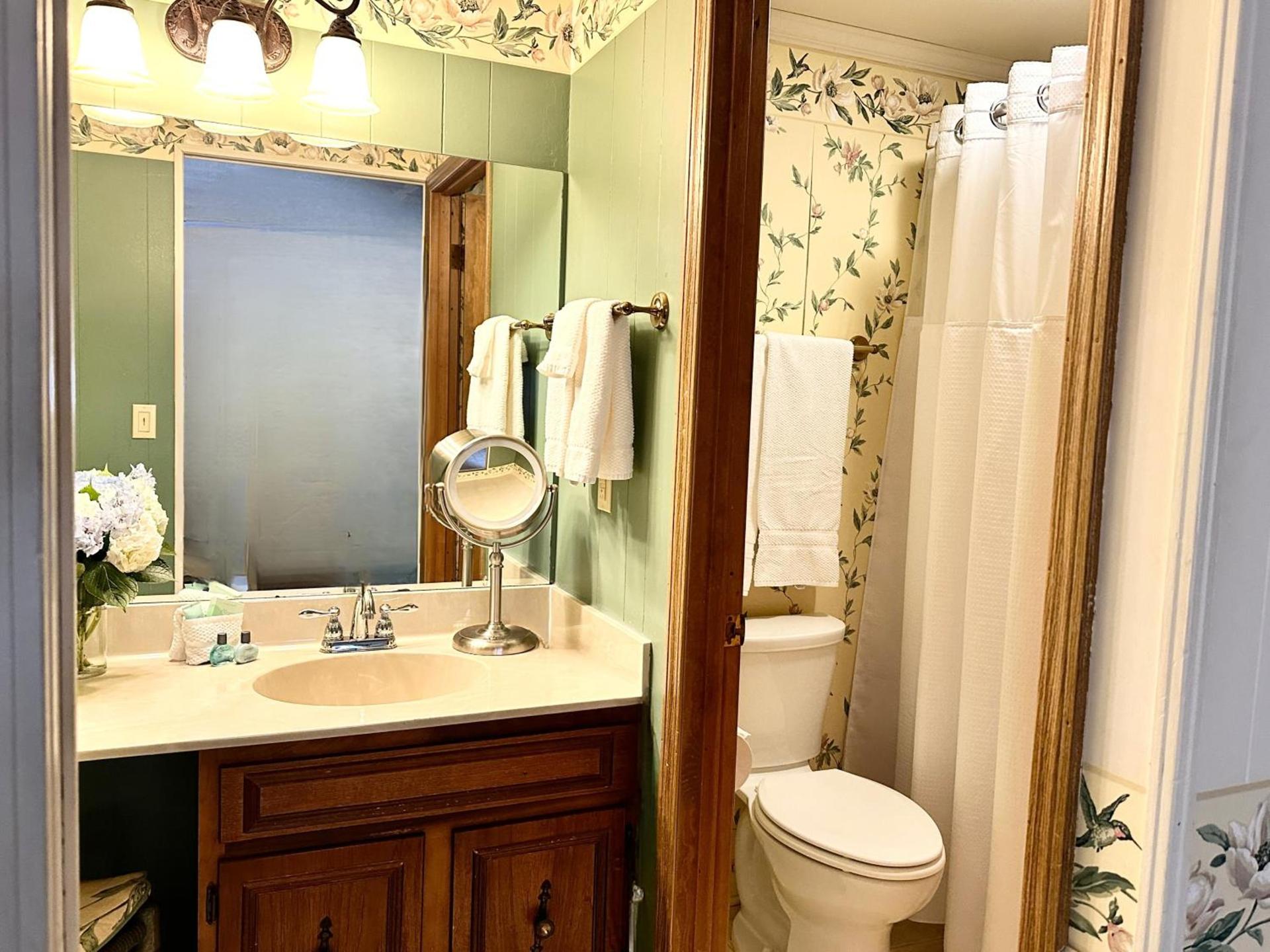 Azalea Garden Inn photo 40