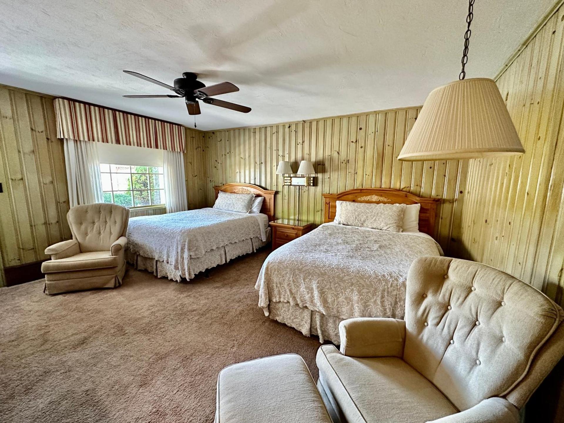 Azalea Garden Inn photo 42