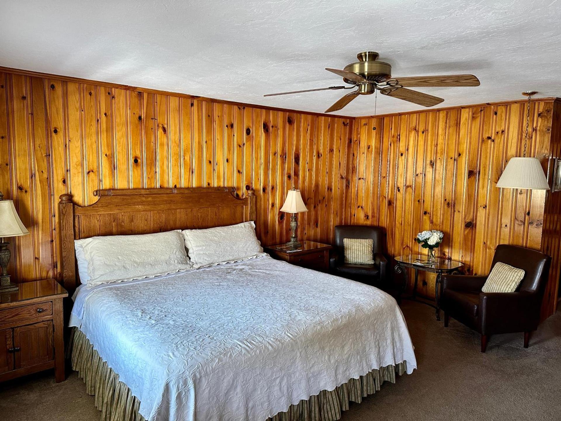 Azalea Garden Inn photo 44