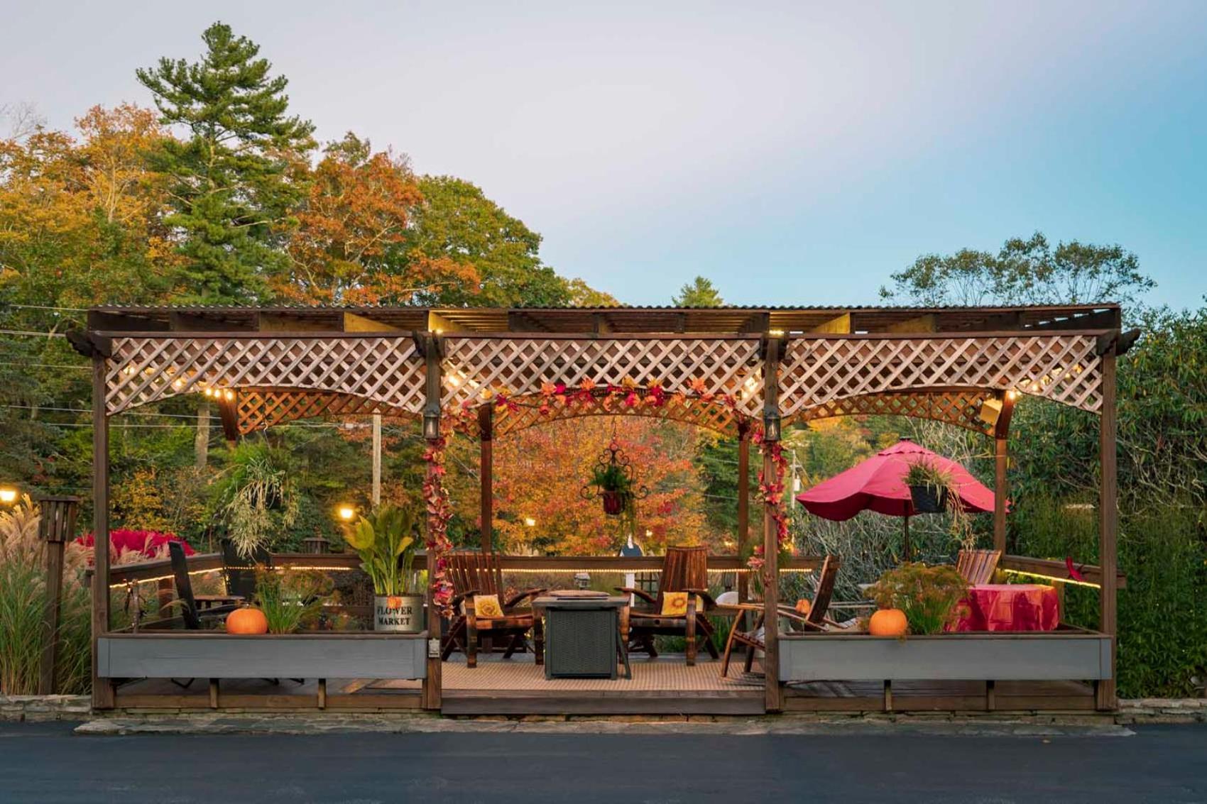 Azalea Garden Inn photo 53