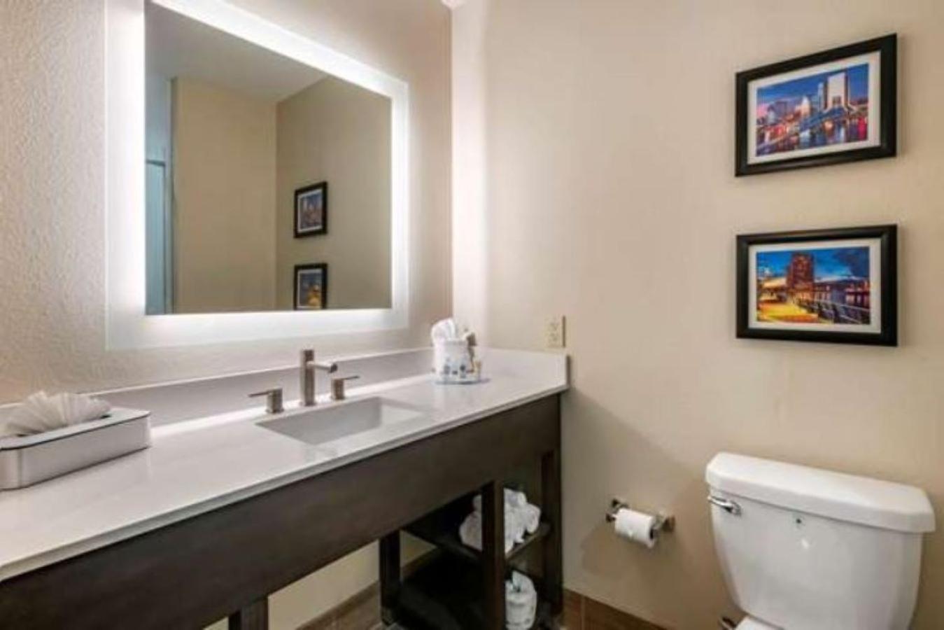 Comfort Inn & Suites Jacksonville - Orange Park Near Naval Air Station photo 33