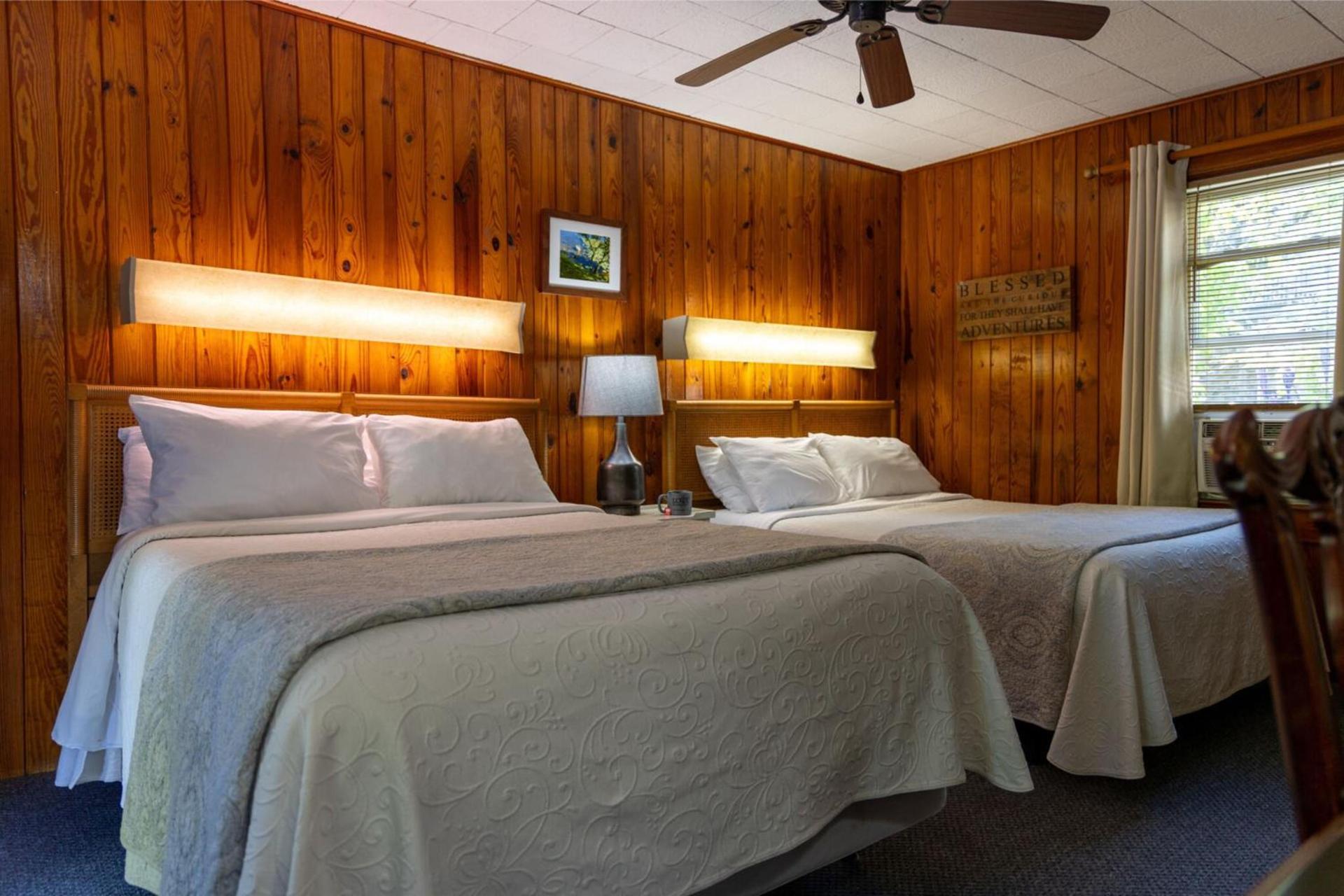 Mountainaire Inn and Log Cabins photo 39