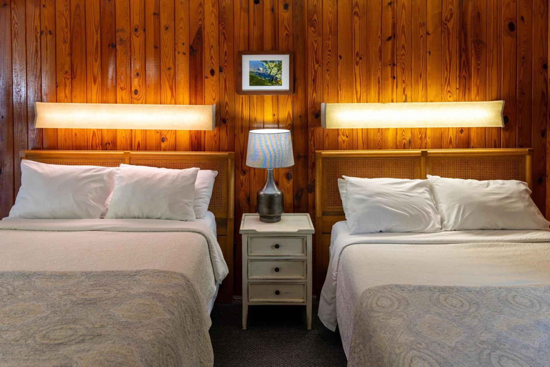 Mountainaire Inn and Log Cabins photo 40