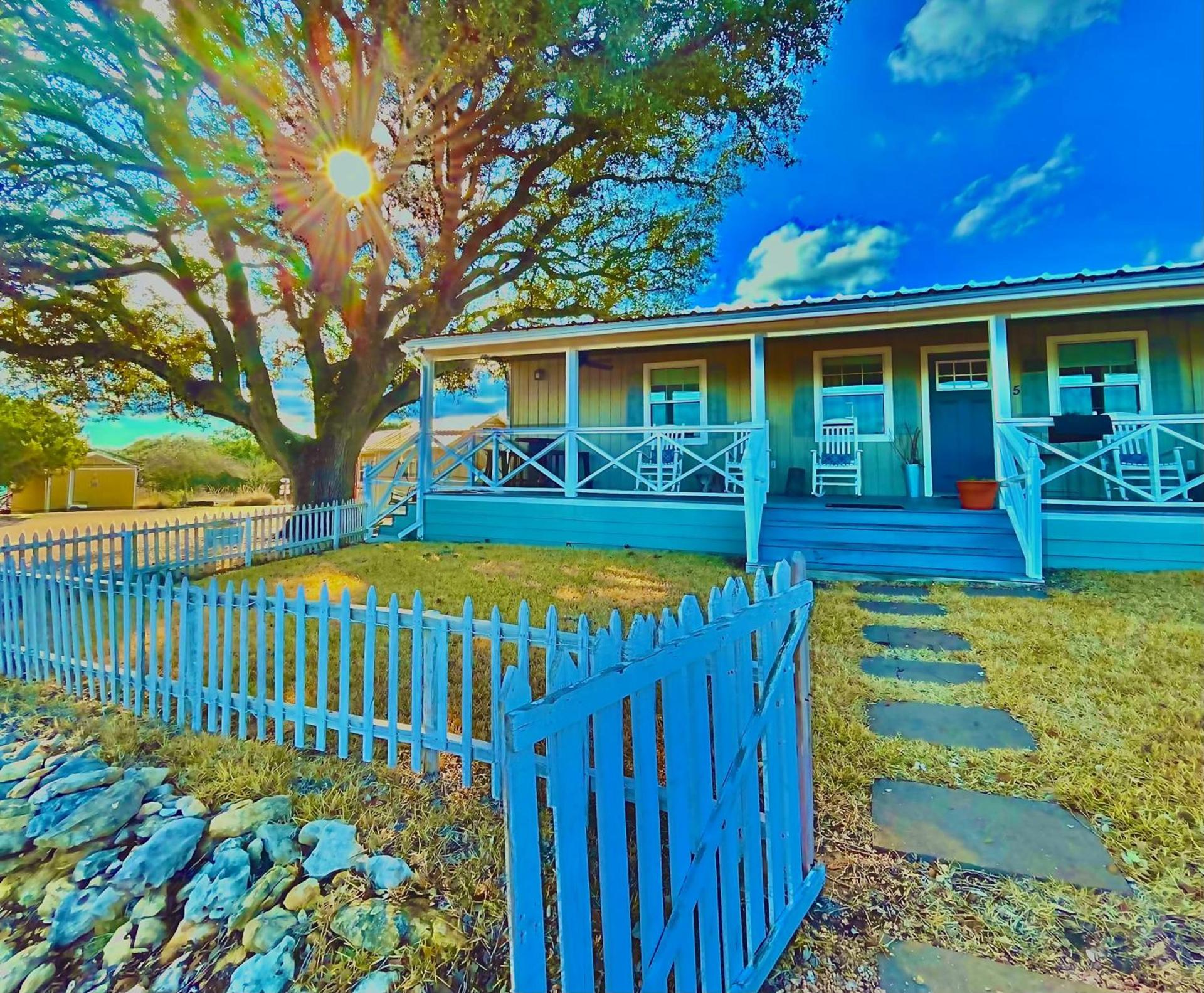 The Alexander at Creek Road photo 36