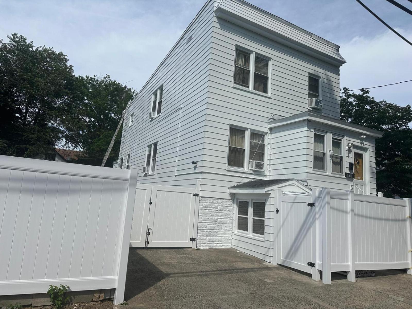 Divine Villa Guest House Harper Ave WITH FREE PRIVATE PARKING photo 2