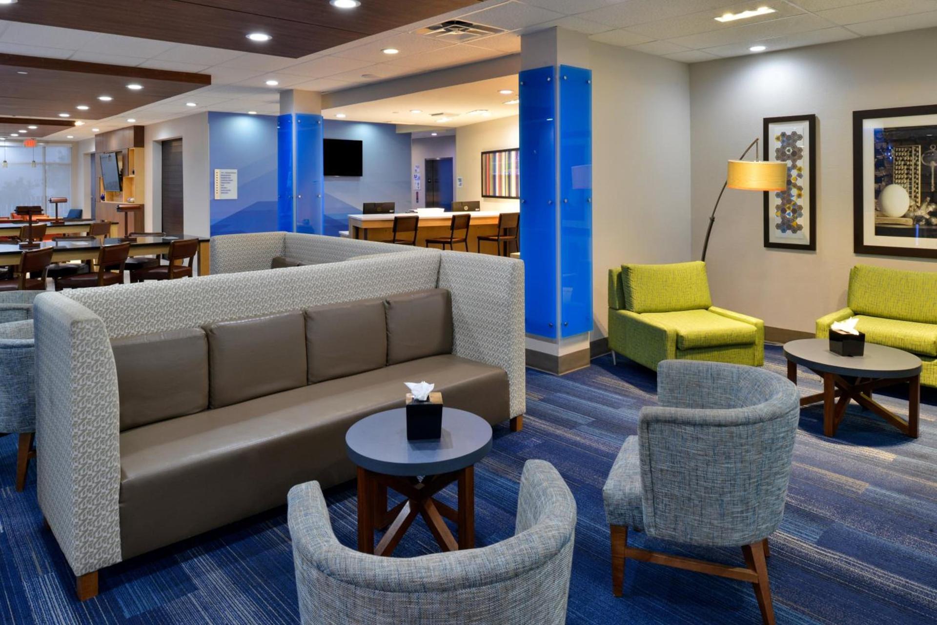 Holiday Inn Express & Suites - Wylie West by IHG photo 3