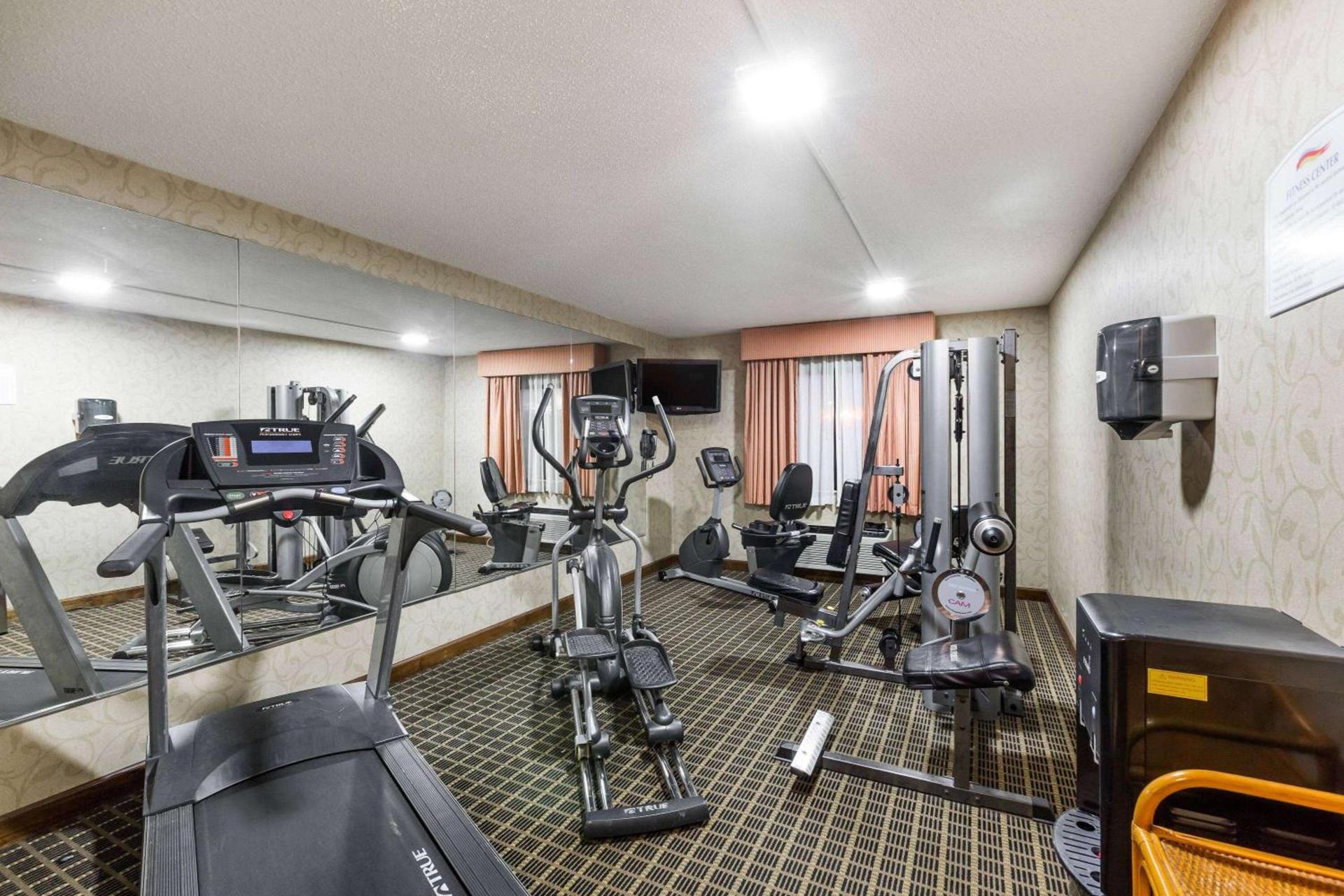 Baymont by Wyndham Louisville South/Shepherdsville/I 65 photo 22
