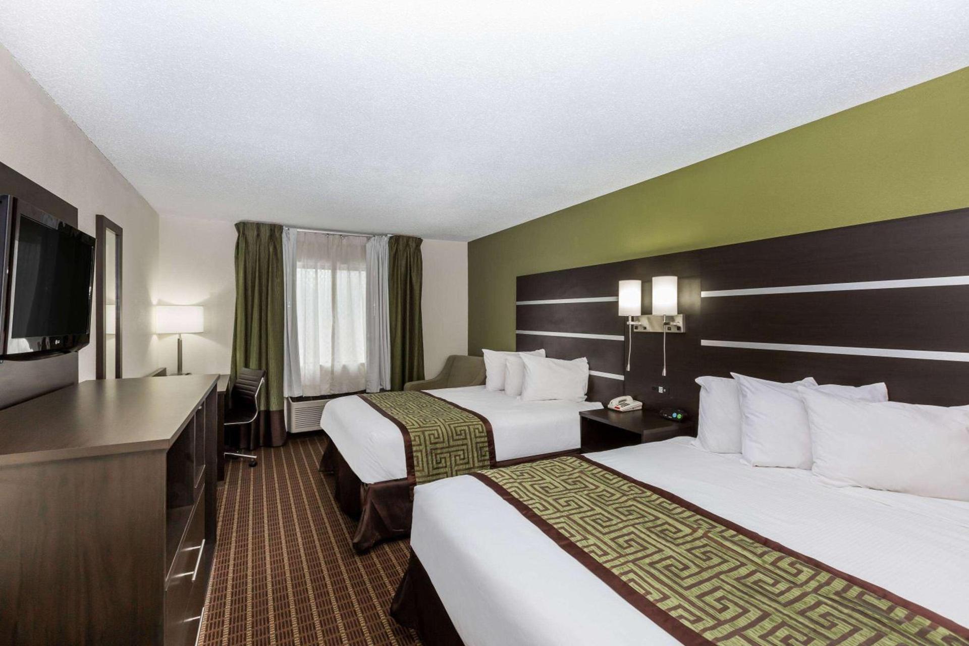 Baymont by Wyndham Louisville South/Shepherdsville/I 65 photo 6