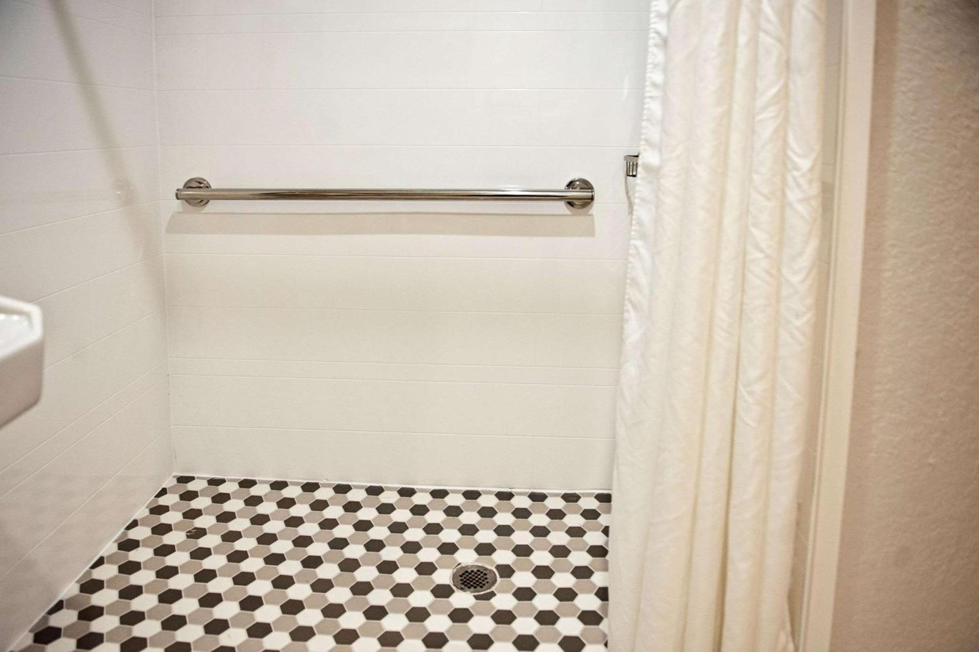 Comfort Suites Clearwater - Dunedin photo 7