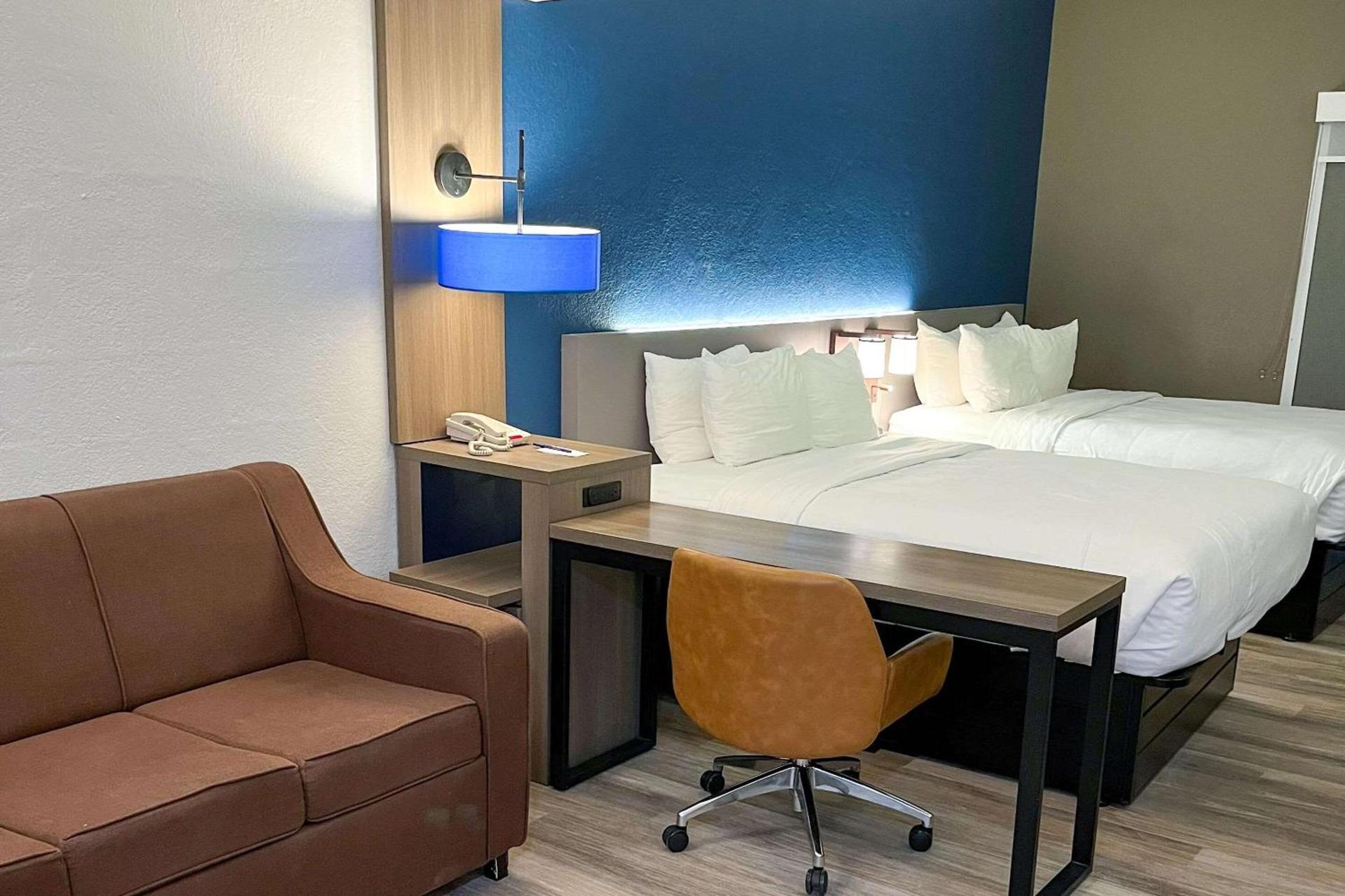 Comfort Suites Clearwater - Dunedin photo 9