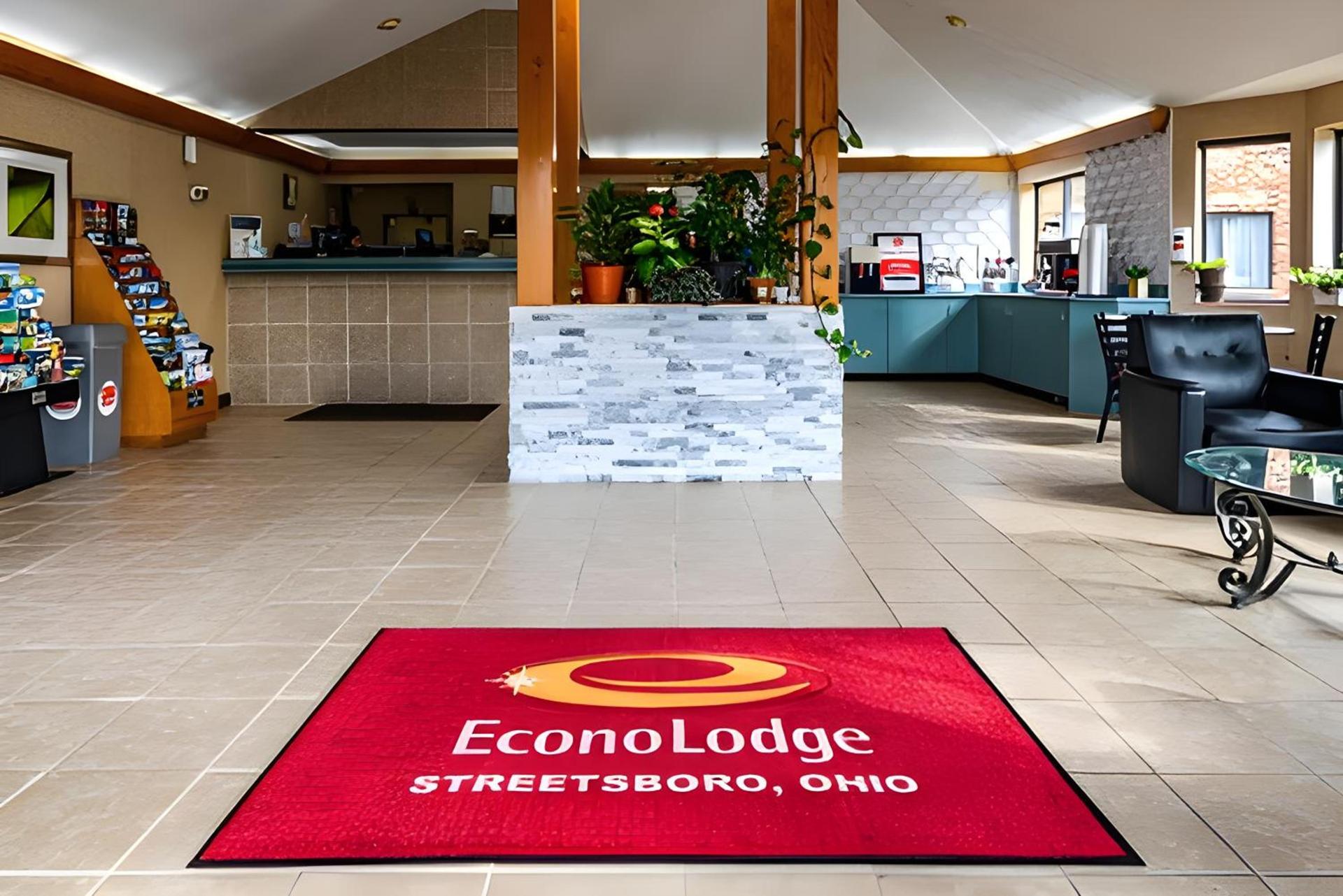 Econo Lodge Cleveland Southeast - Kent photo 24