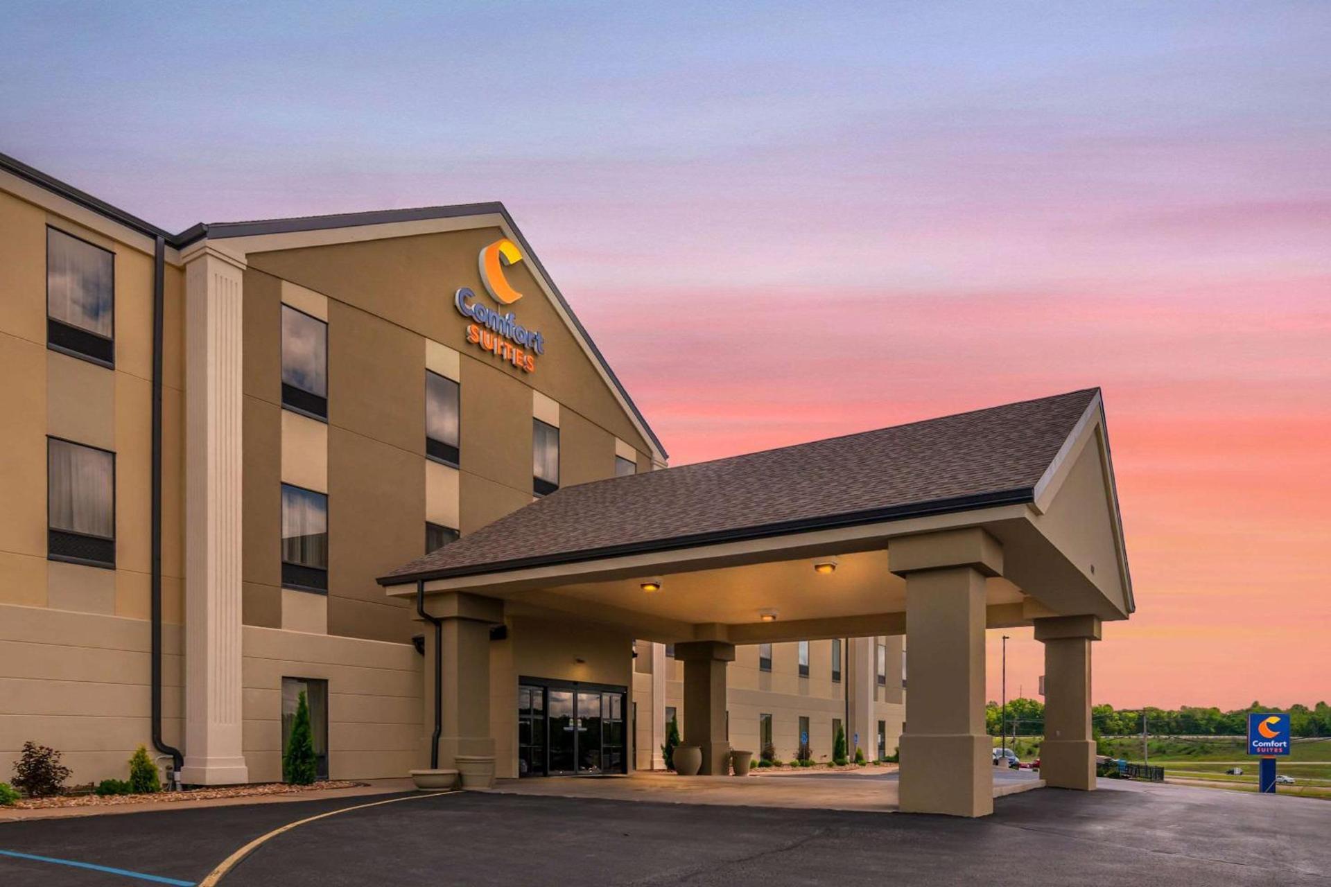 Comfort Suites - Jefferson City photo 3