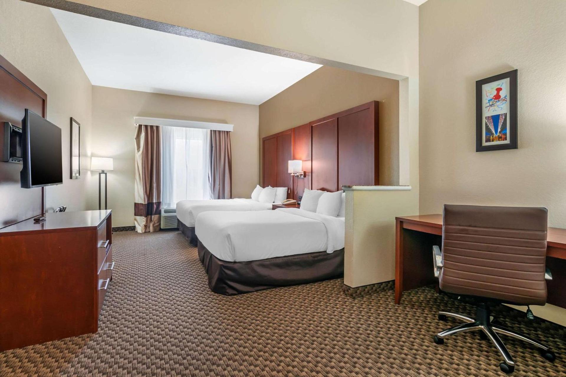 Comfort Suites - Jefferson City photo 17