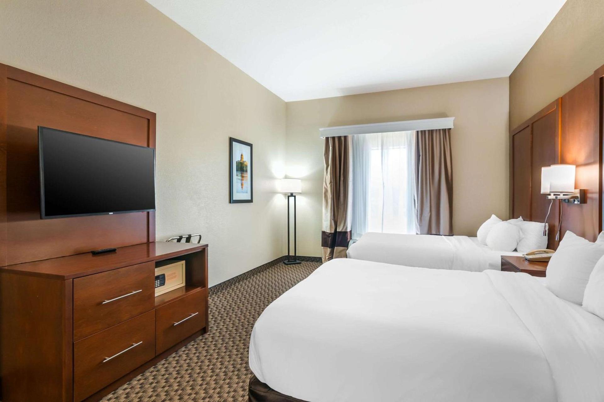 Comfort Suites - Jefferson City photo 19