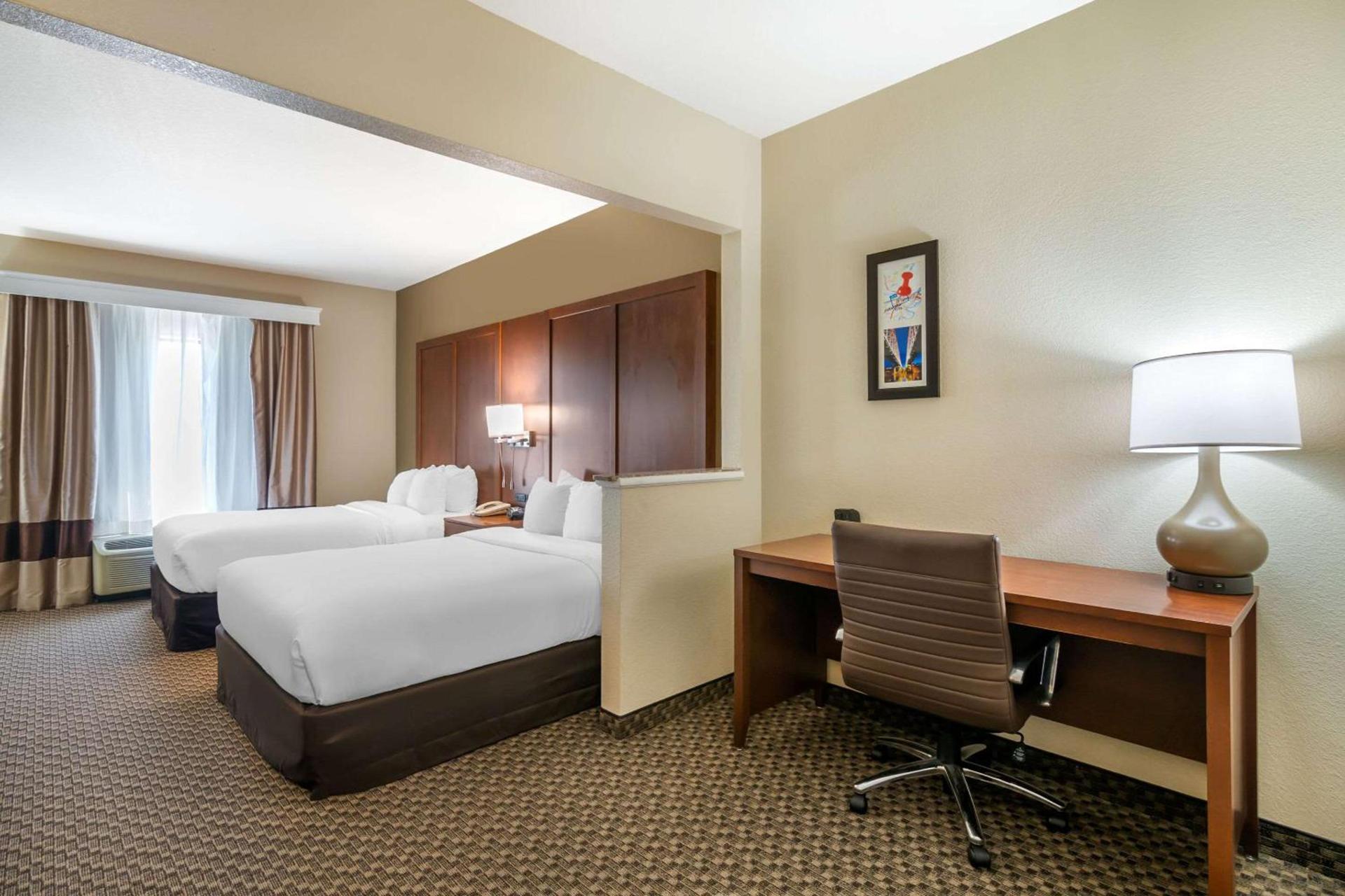 Comfort Suites - Jefferson City photo 22