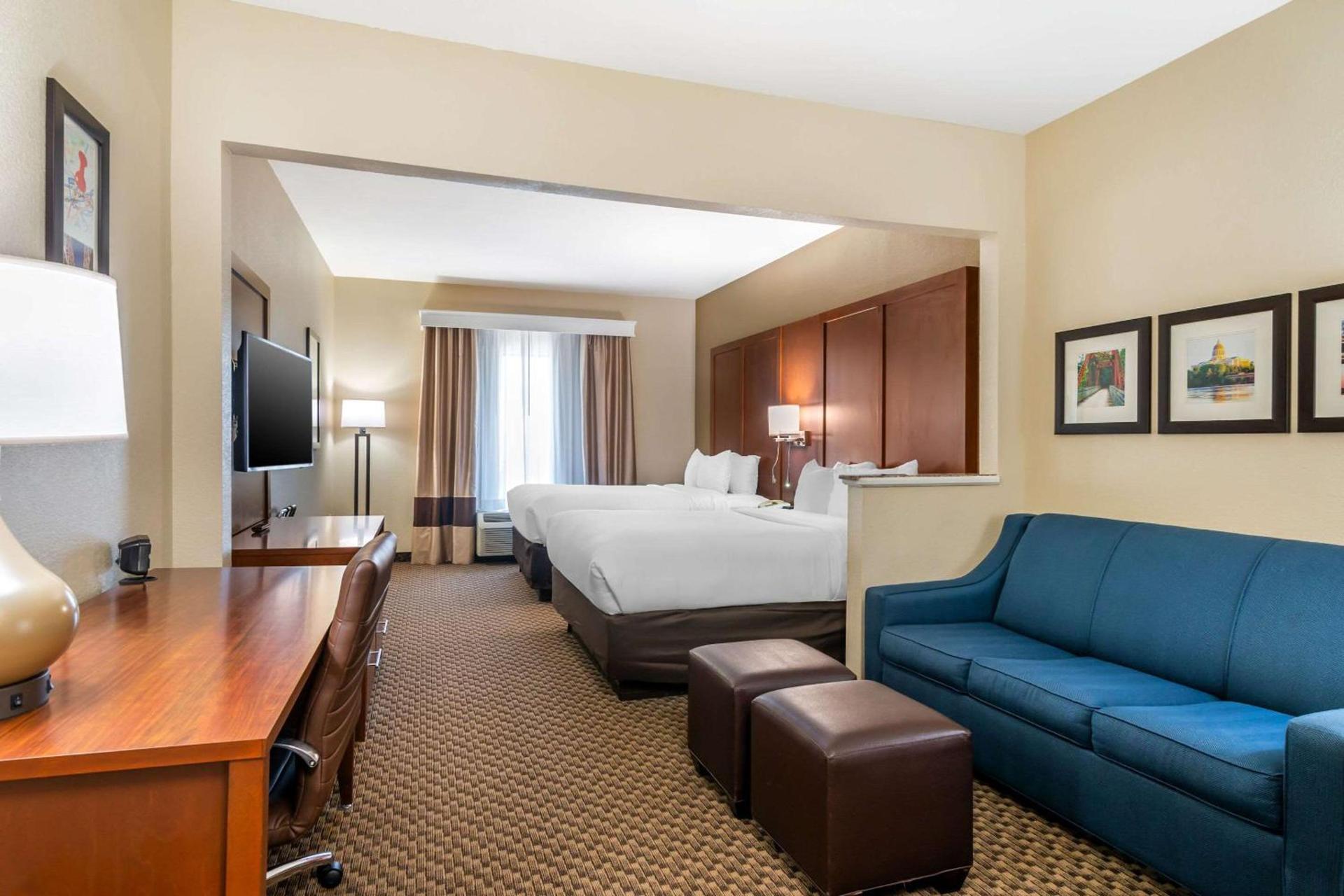 Comfort Suites - Jefferson City photo 23