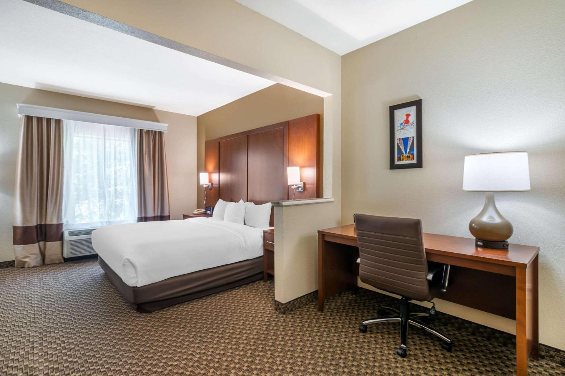 Comfort Suites - Jefferson City photo 30