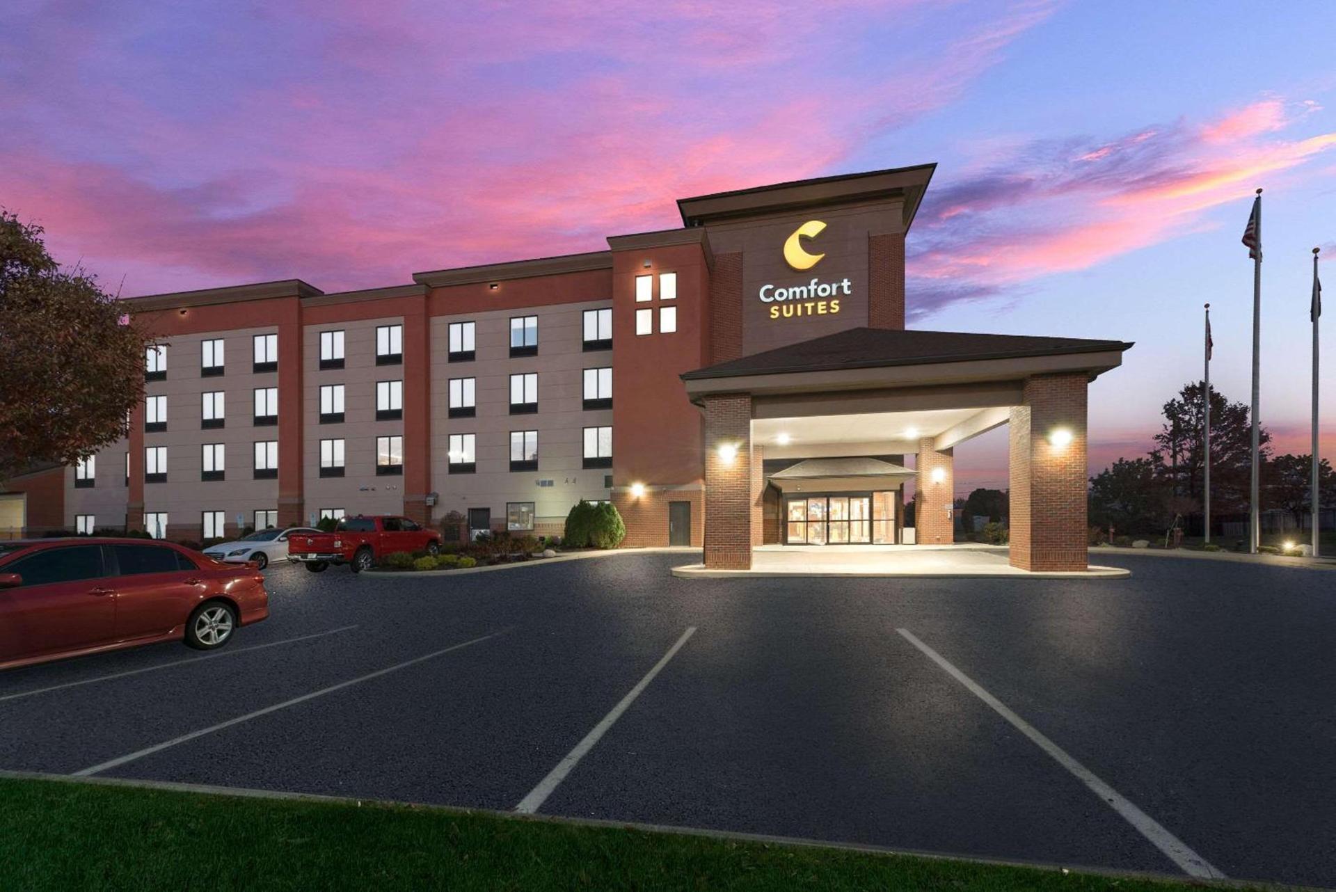 Comfort Suites Columbus East Broad photo 4