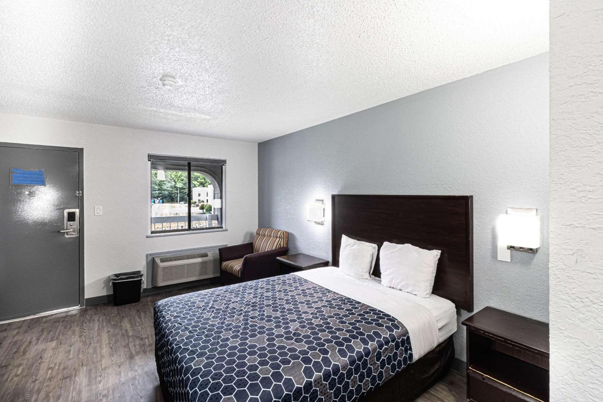 Rodeway Inn At Fort Lee photo 15