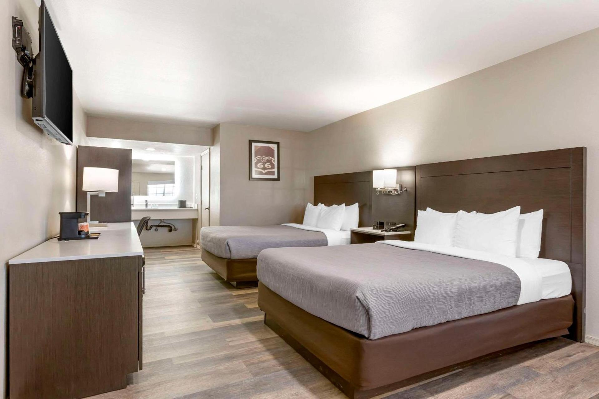 Quality Inn Show Low photo 10