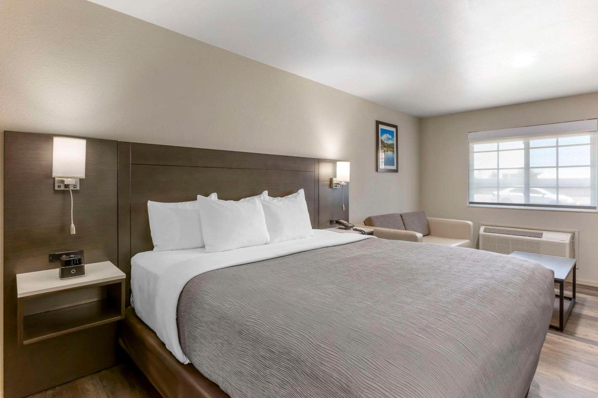 Quality Inn Show Low photo 15