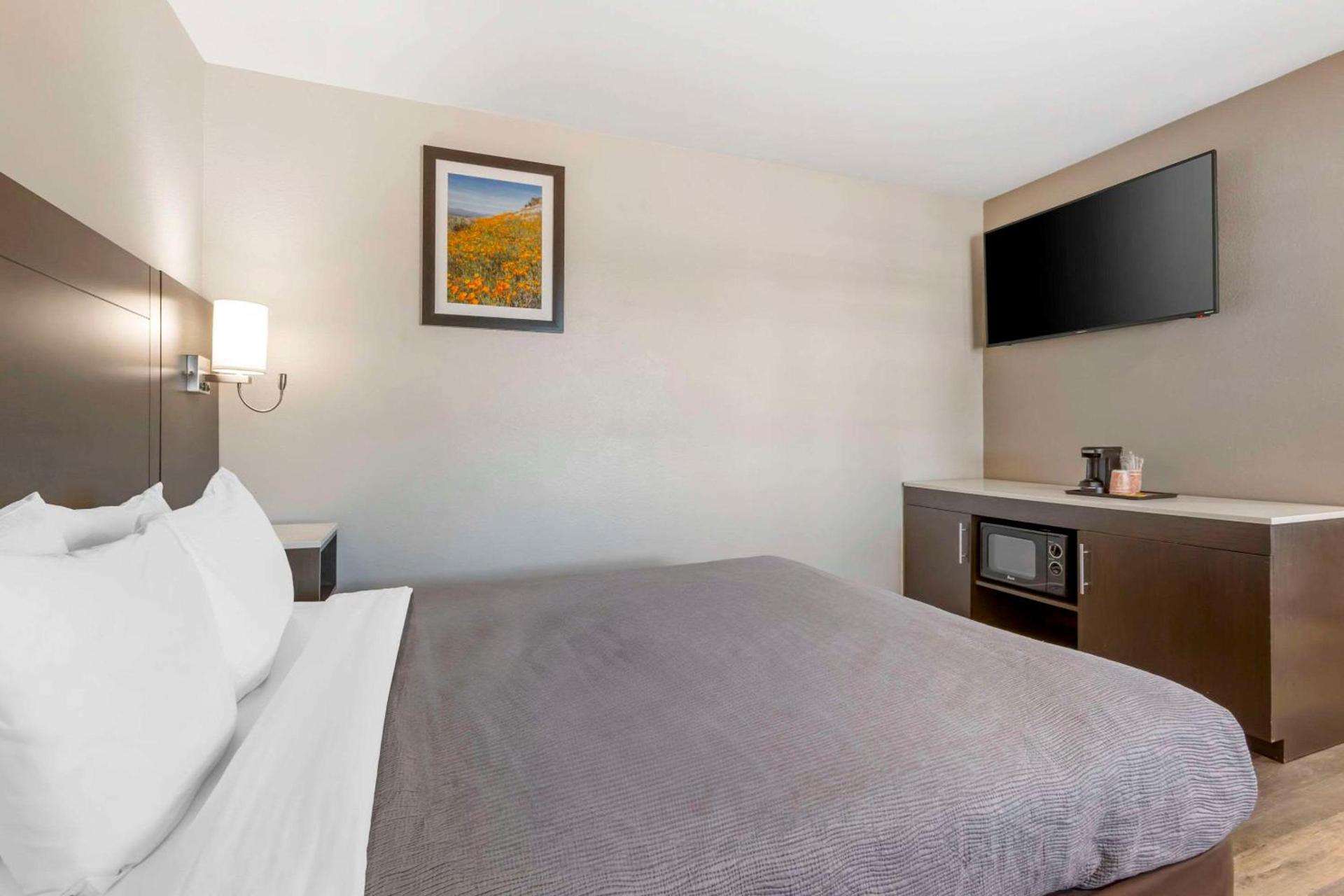 Quality Inn Show Low photo 18