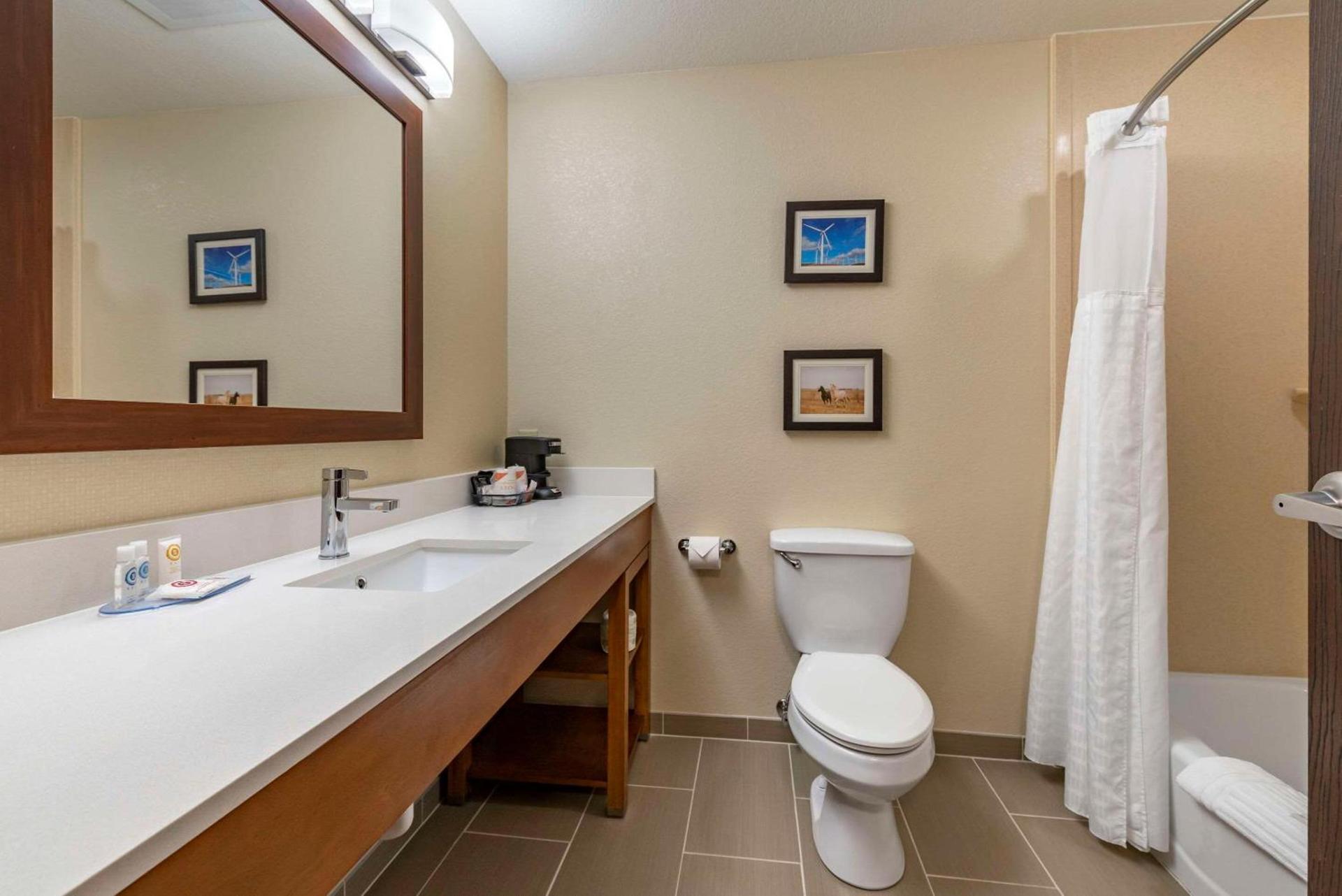 Comfort Inn & Suites Goodland photo 25