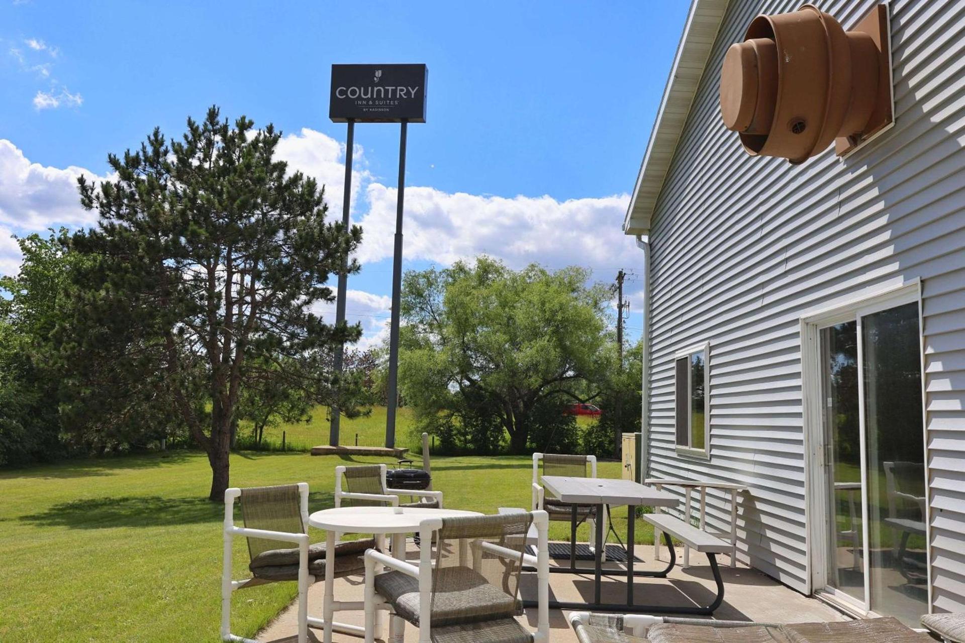 Country Inn & Suites by Radisson, Sparta, WI photo 5