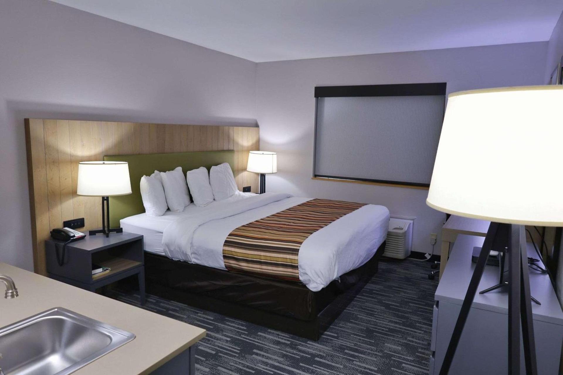 Country Inn & Suites by Radisson, Sparta, WI photo 14