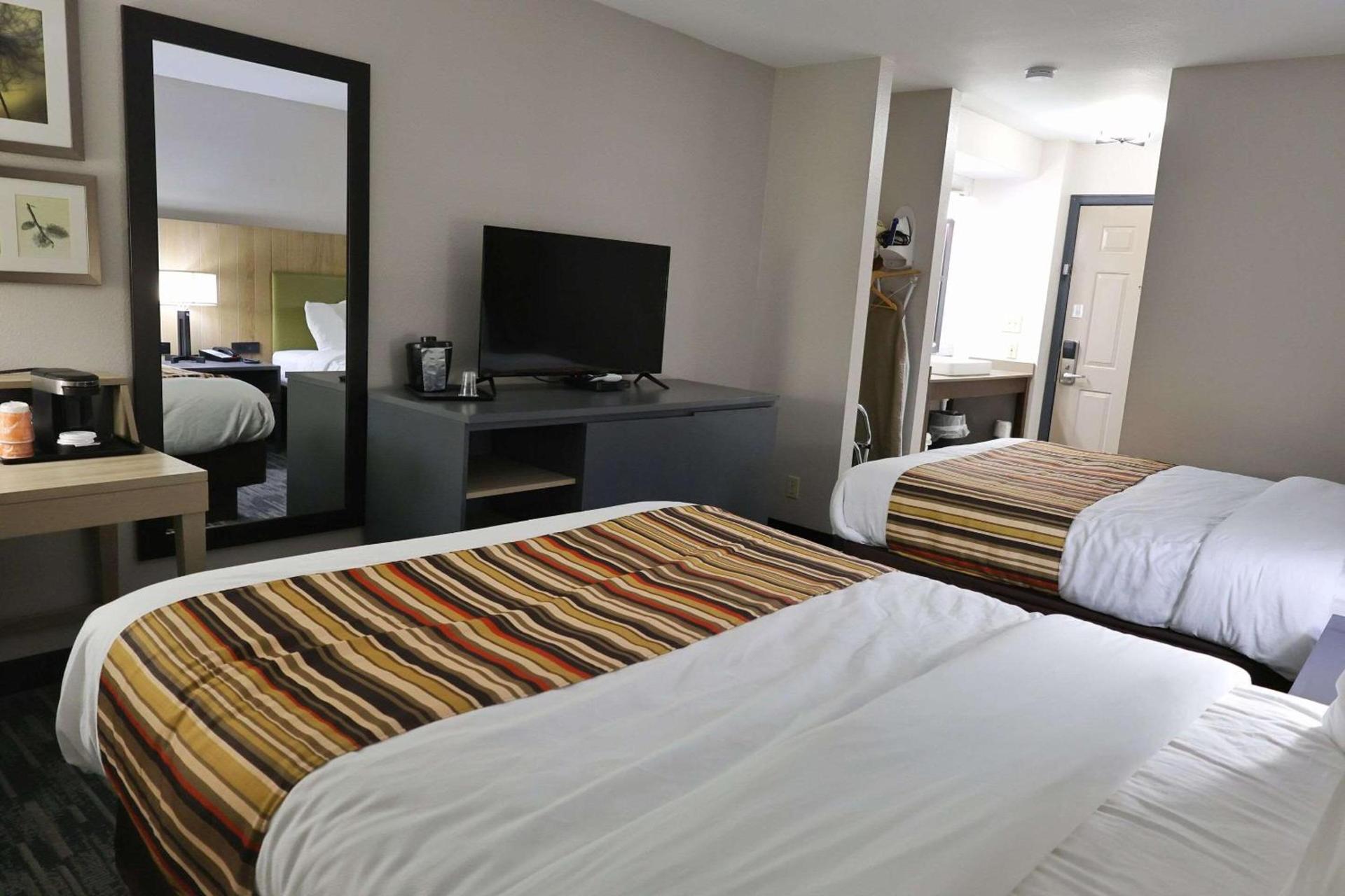 Country Inn & Suites by Radisson, Sparta, WI photo 19
