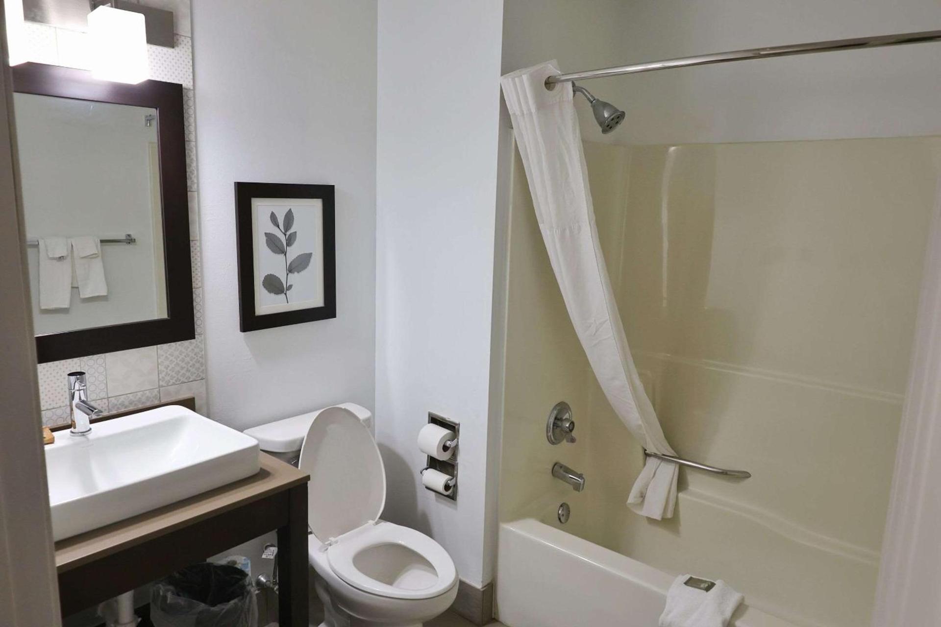 Country Inn & Suites by Radisson, Sparta, WI photo 21