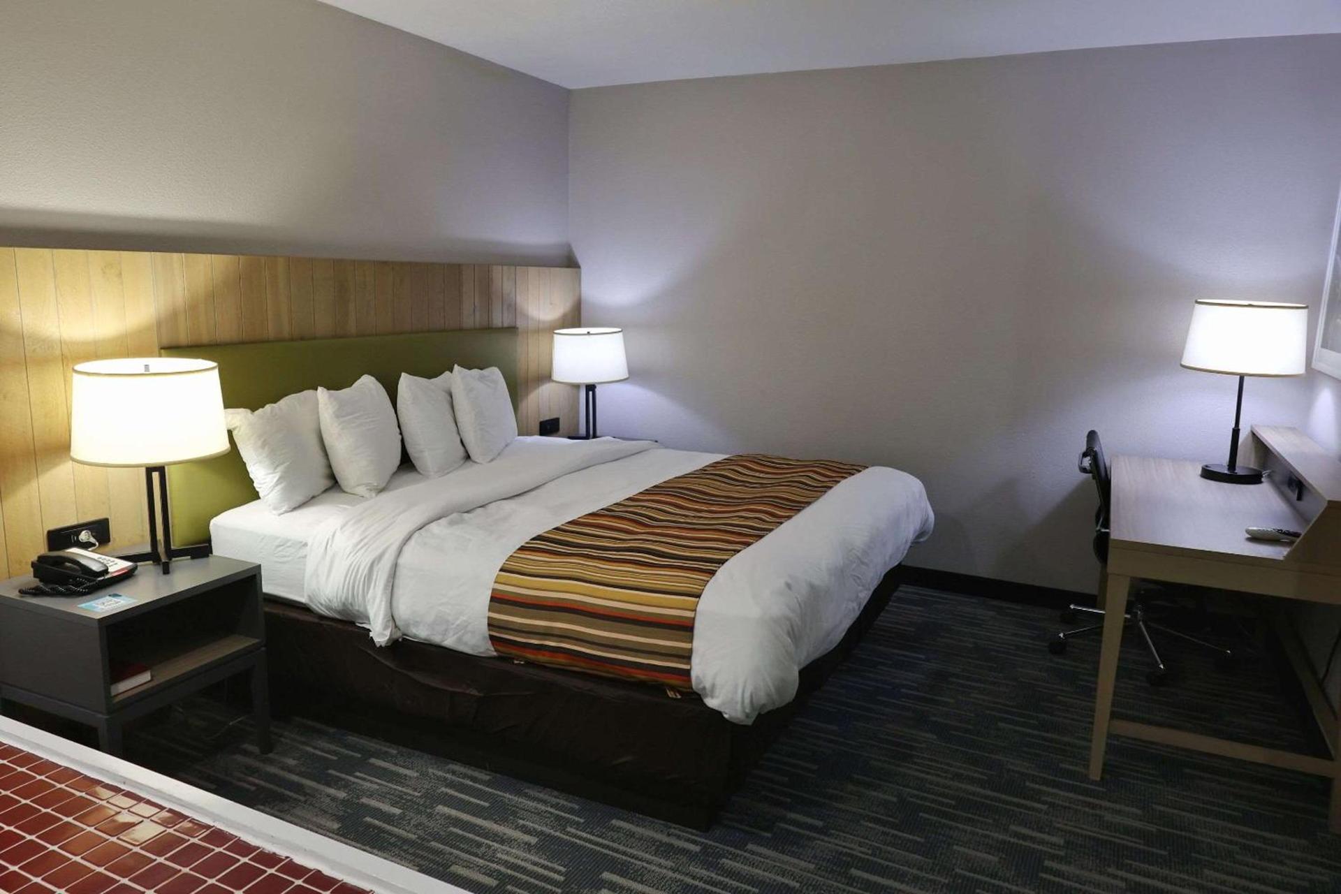 Country Inn & Suites by Radisson, Sparta, WI photo 24