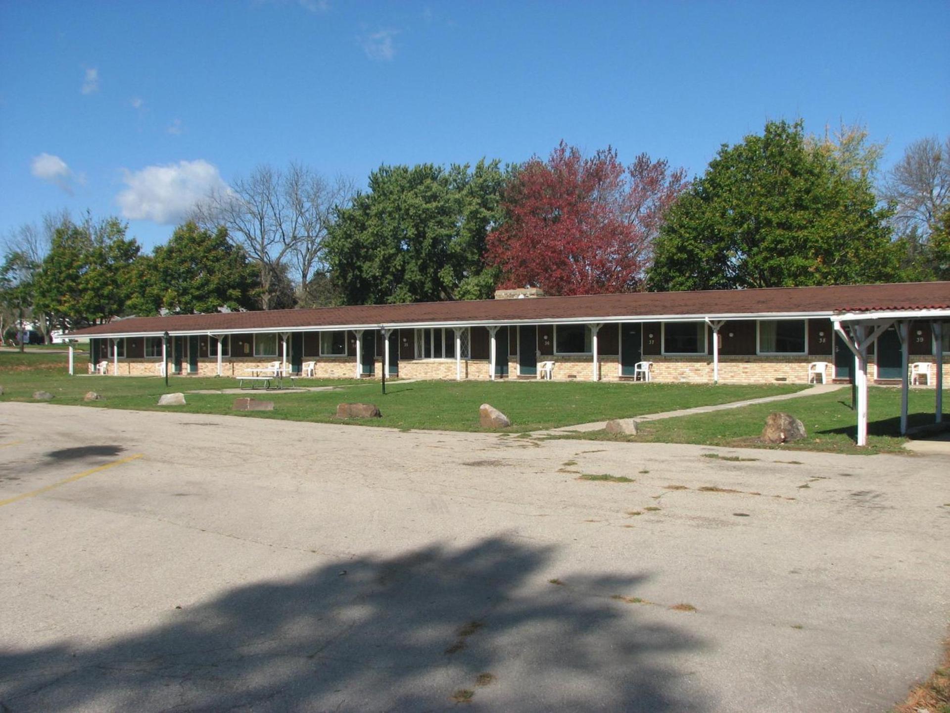 Spinning Wheel Motel photo 30