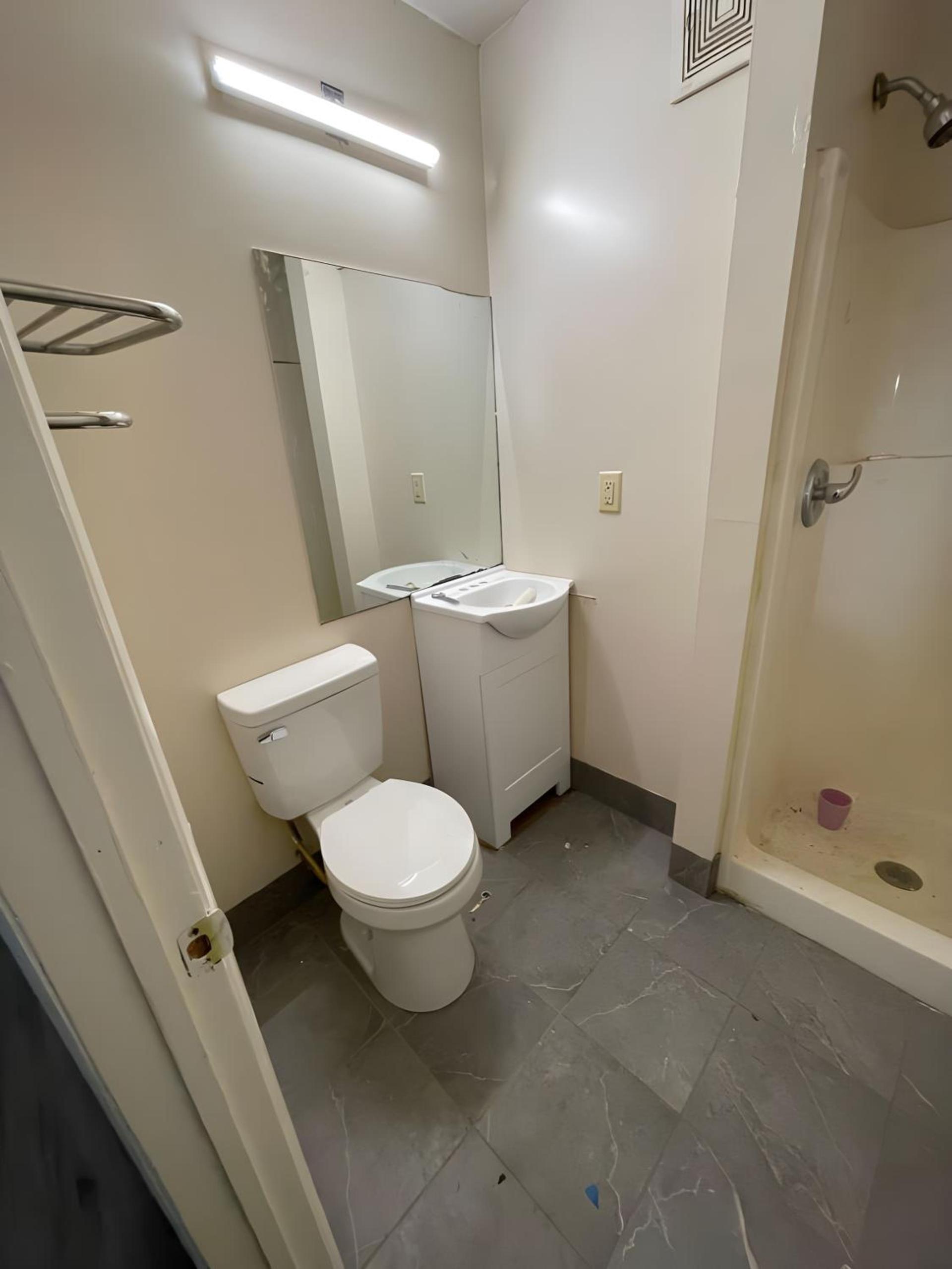 Scottish Inns - Middletown photo 21