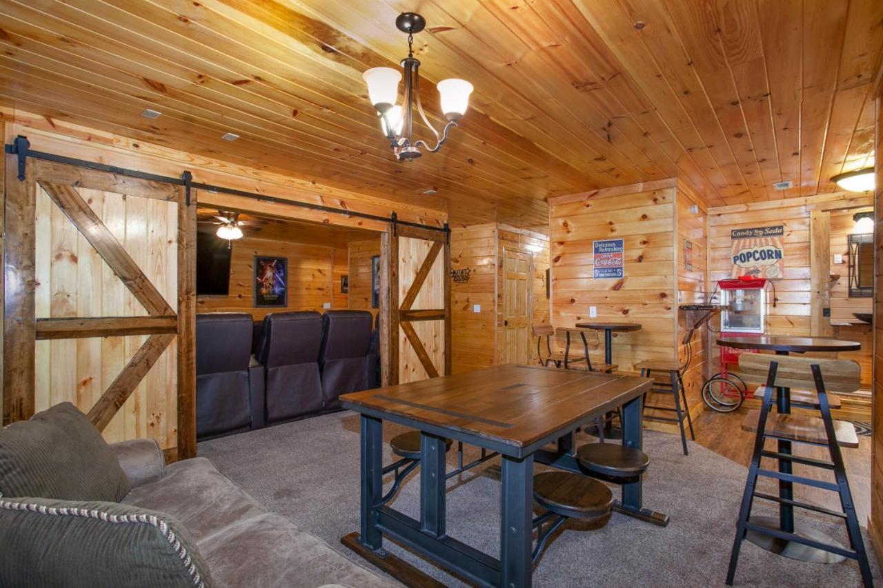 Luxury Mountain Lodge Hot Tub Theater Sauna Games photo 58