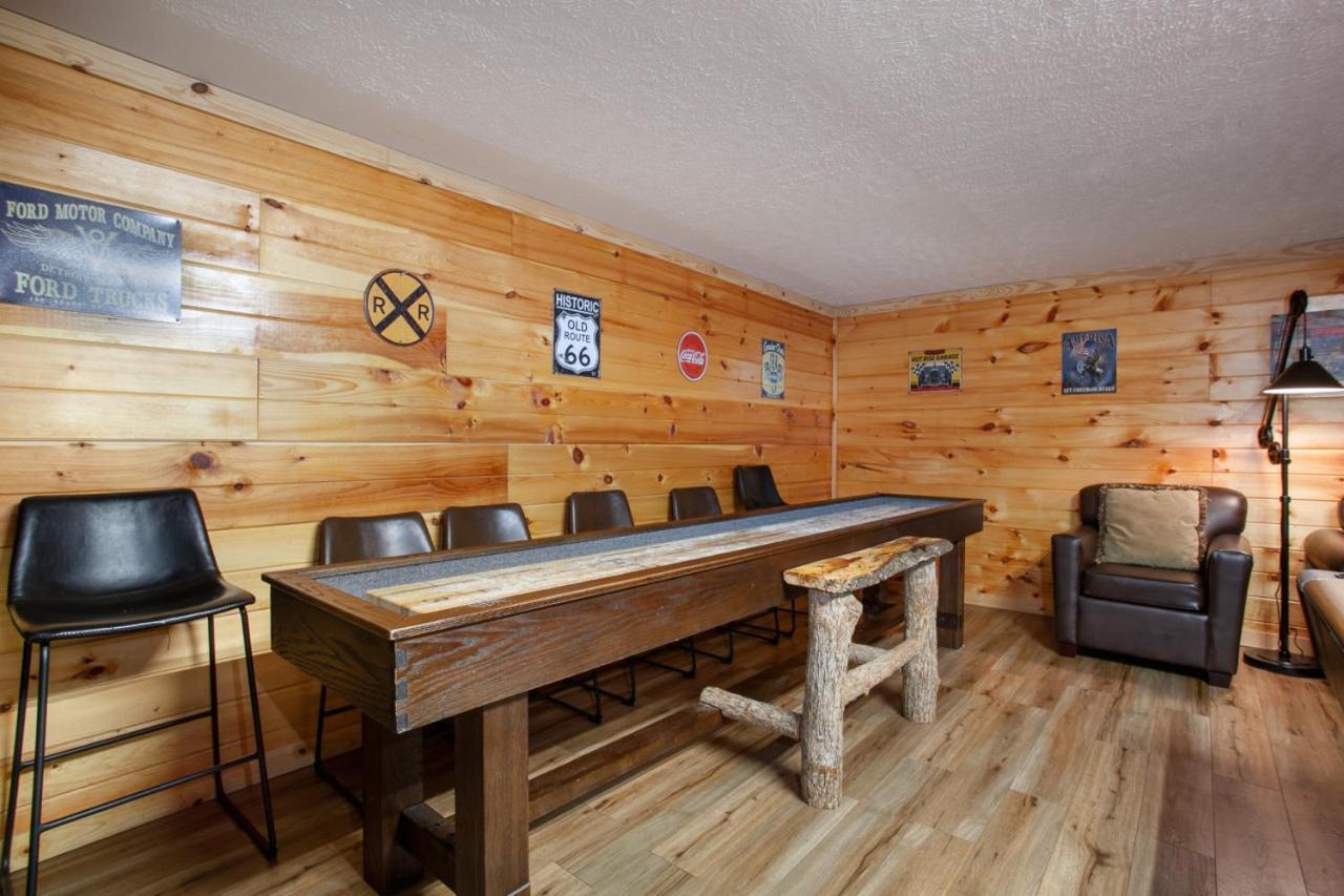 Luxury Mountain Lodge Hot Tub Theater Sauna Games photo 40