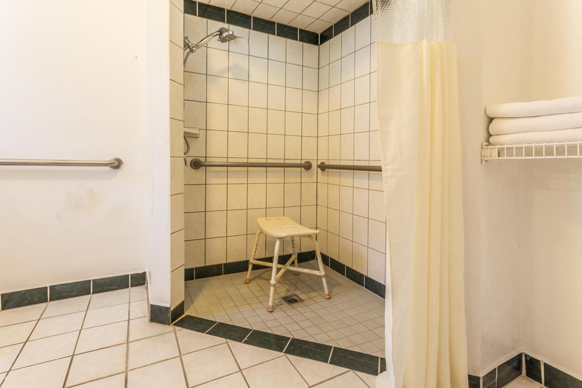 Signature Inn Merced Yosemite Parkway photo 22