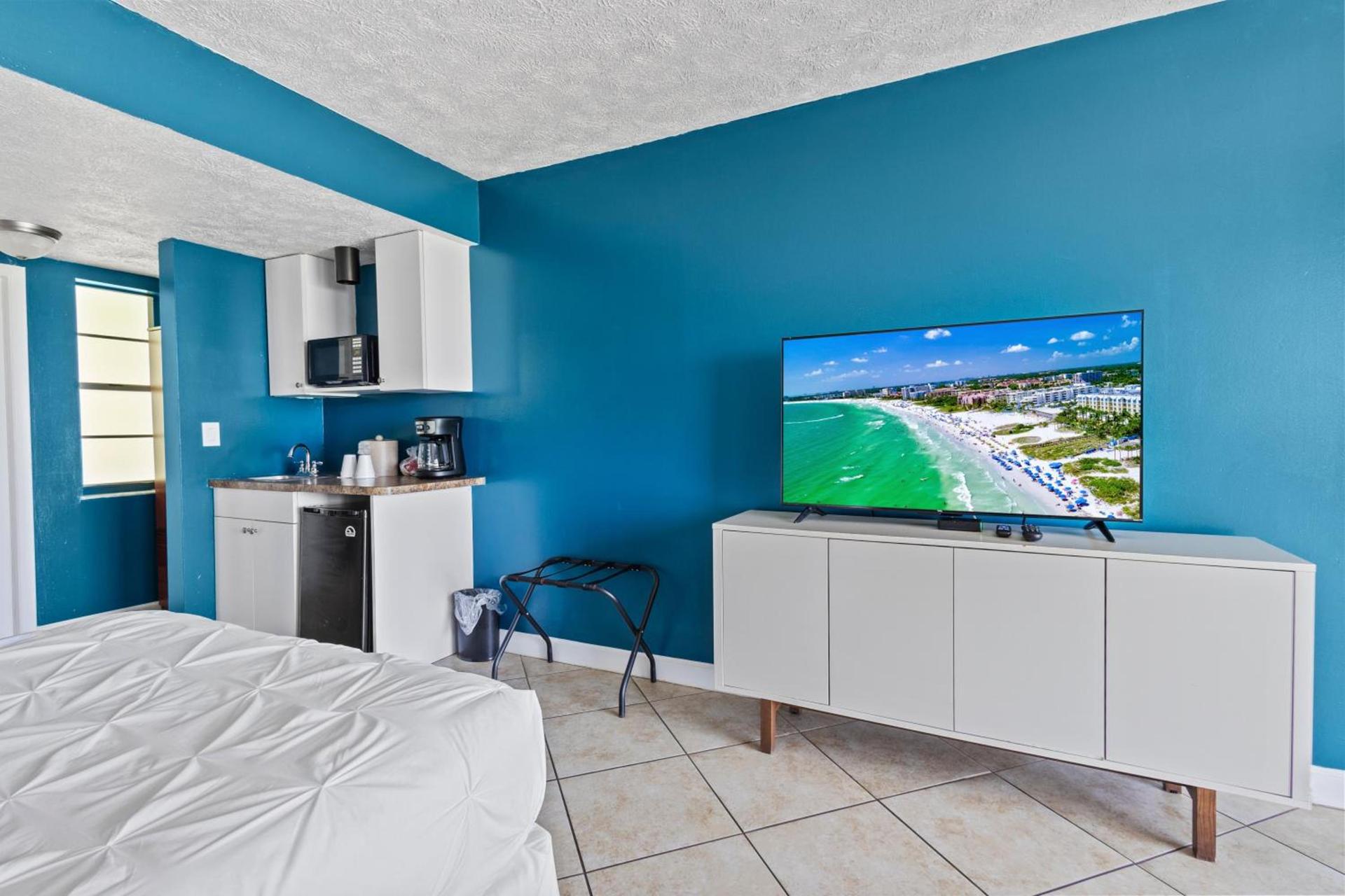 Oceanfront Inn, Private Balcony, 2 Full Beds #16 photo 2