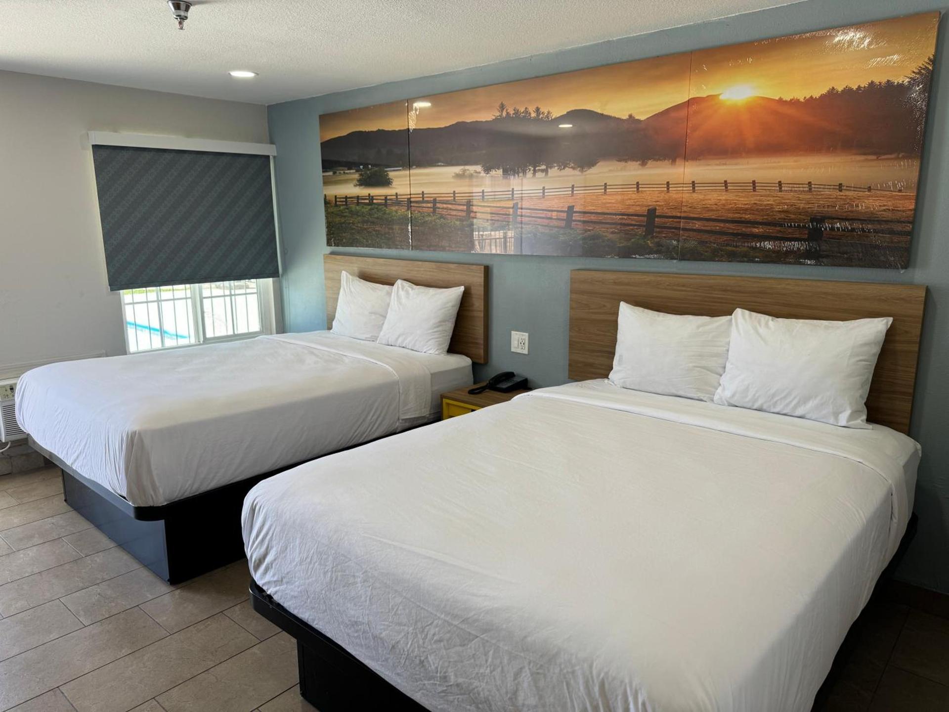 Days-Inn by Wyndham Bakersfield photo 16