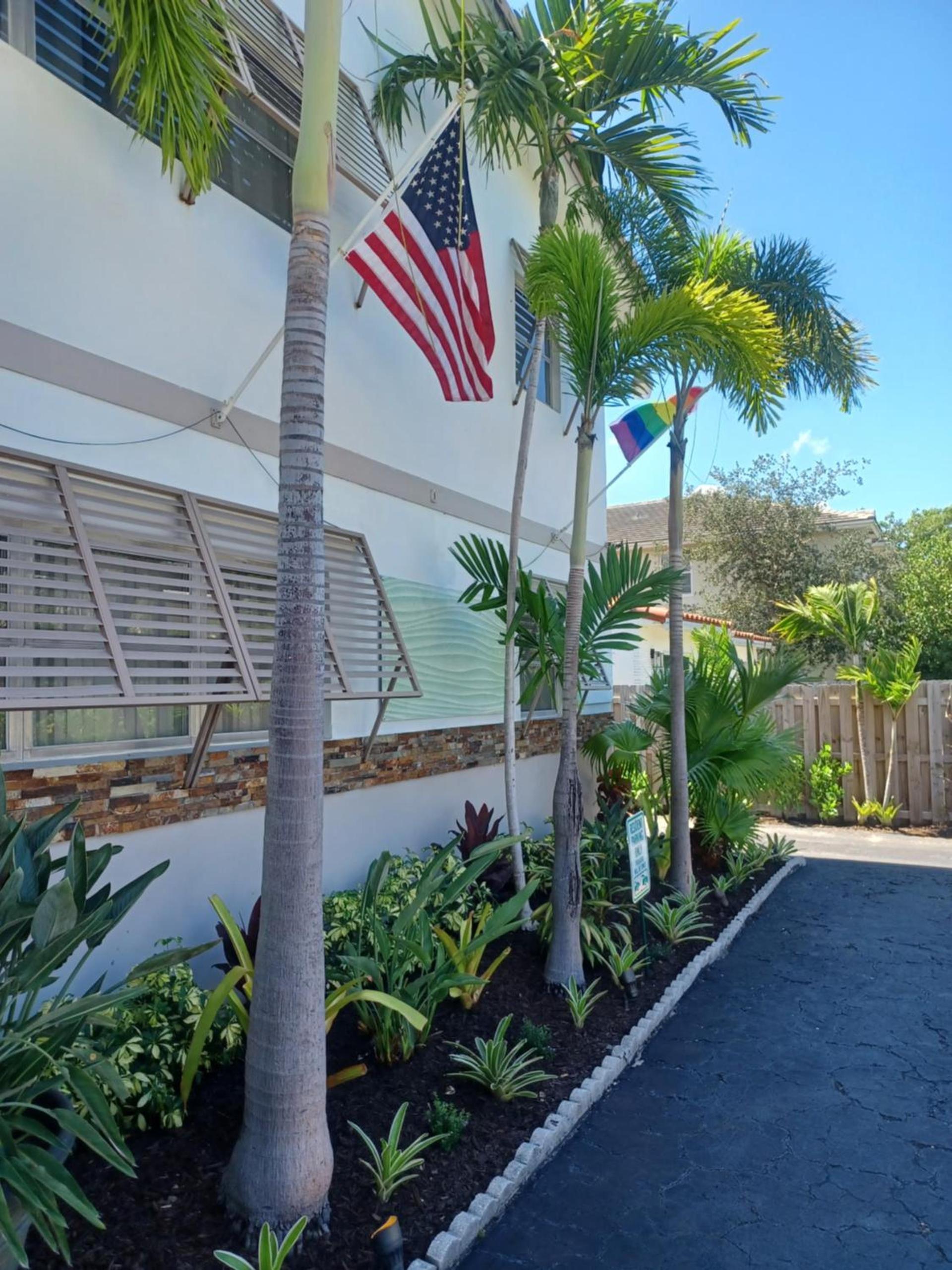 The Big Coconut Guesthouse - Gay Men's Resort photo 22