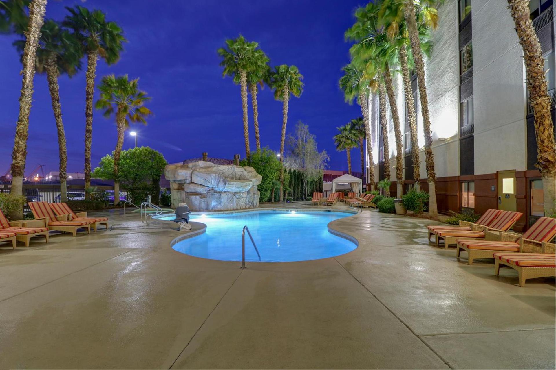 Hampton Inn Tropicana photo 16