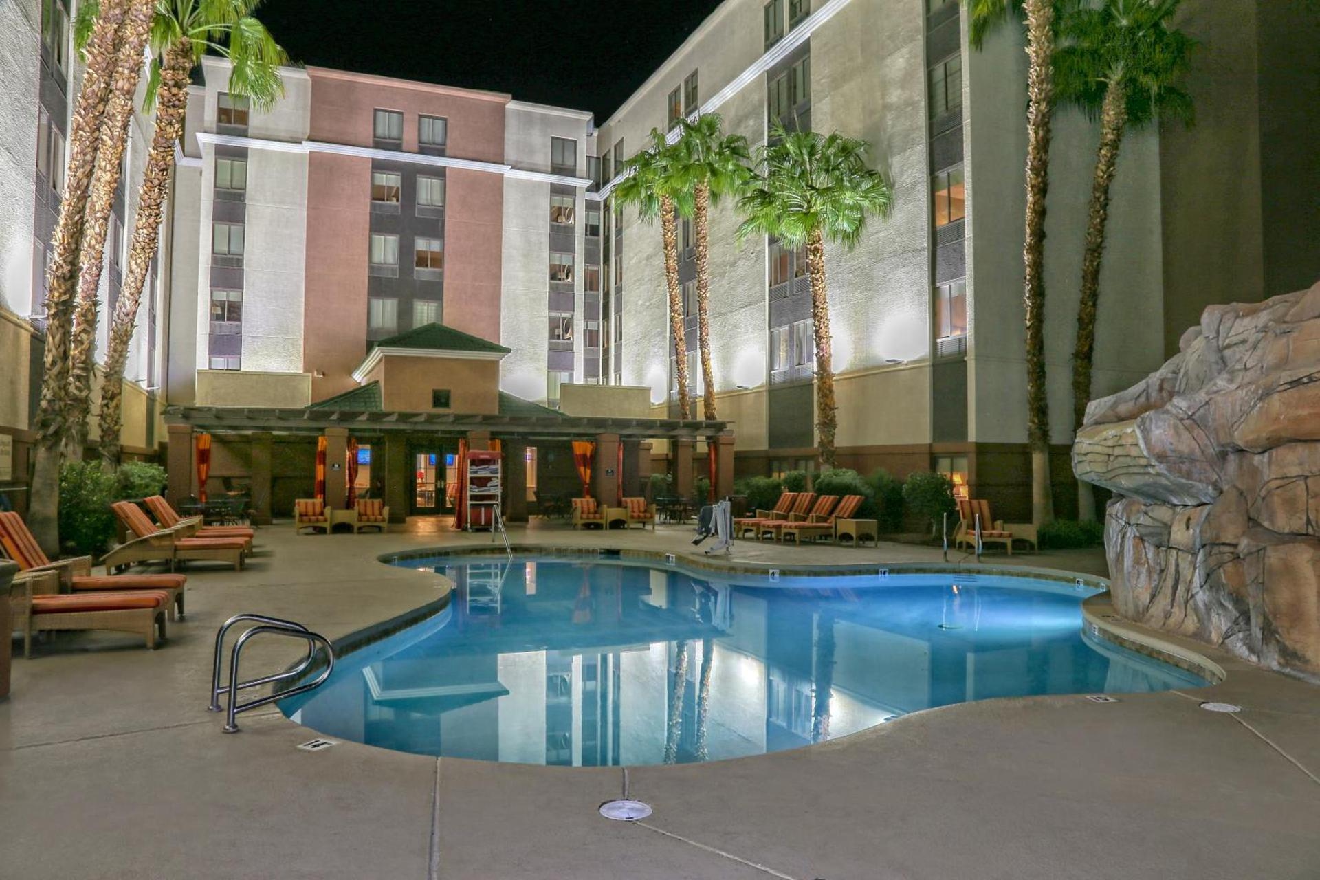 Hampton Inn Tropicana photo 5