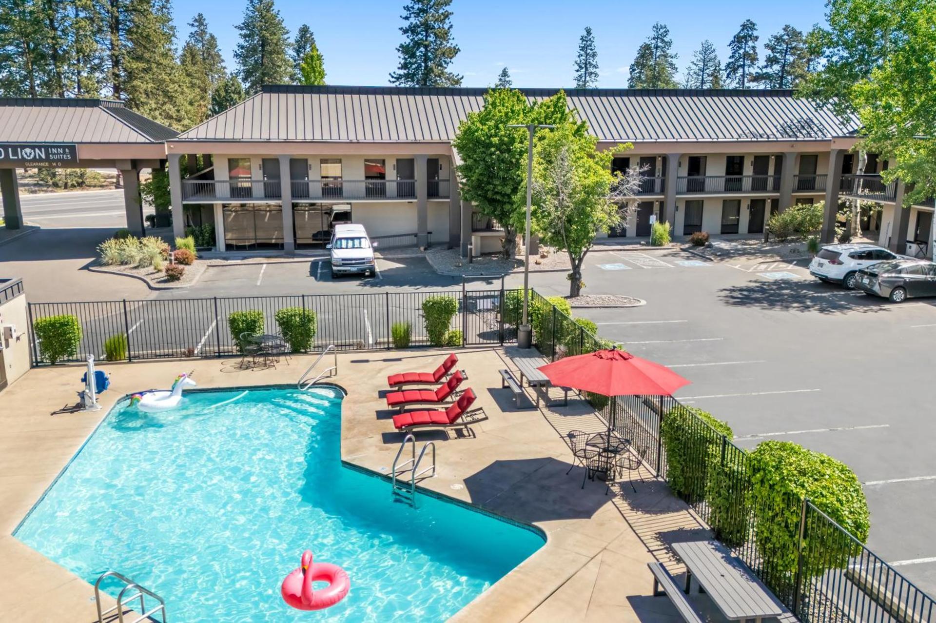 Red Lion Inn & Suites Deschutes River - Bend photo 4