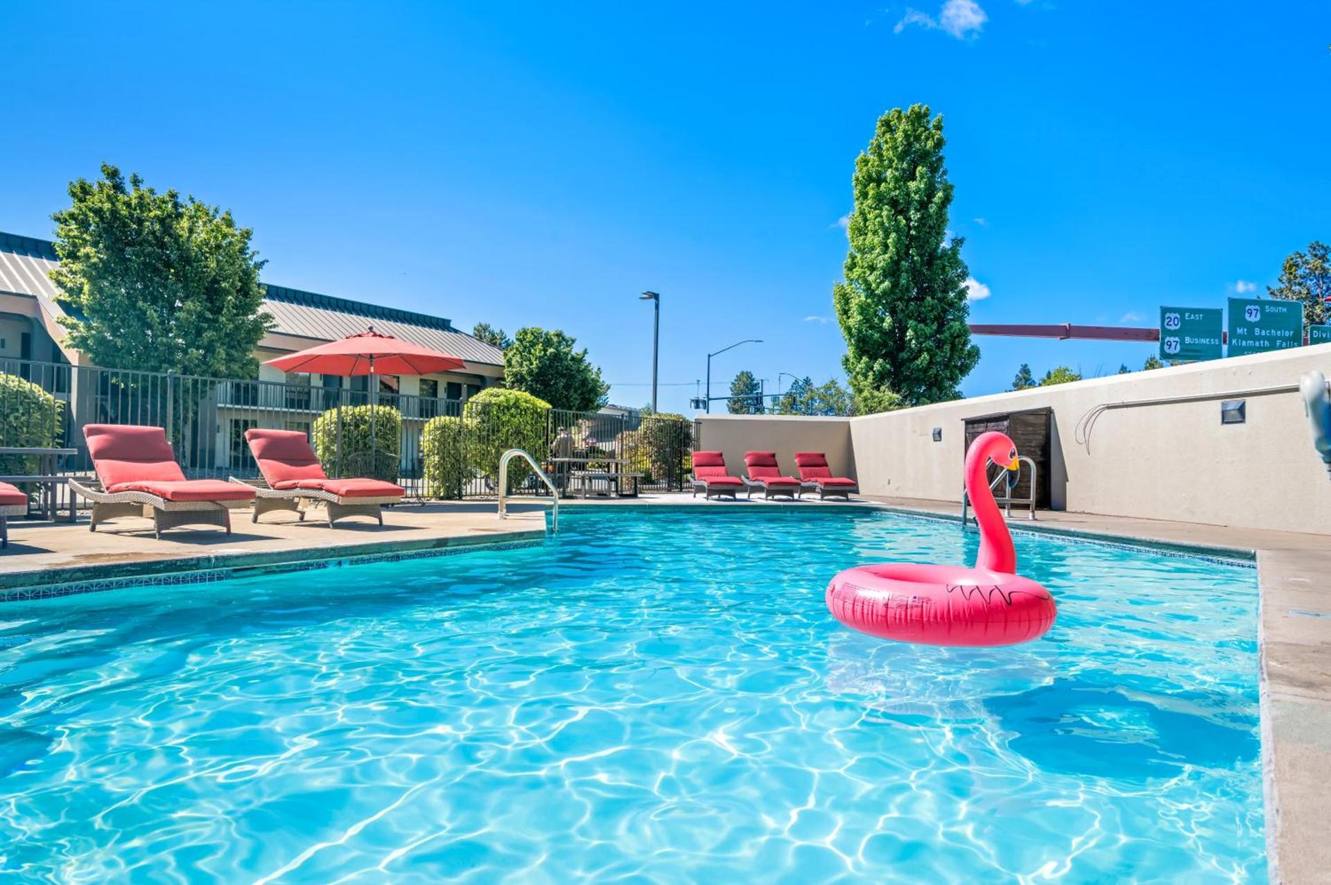 Red Lion Inn & Suites Deschutes River - Bend photo 11