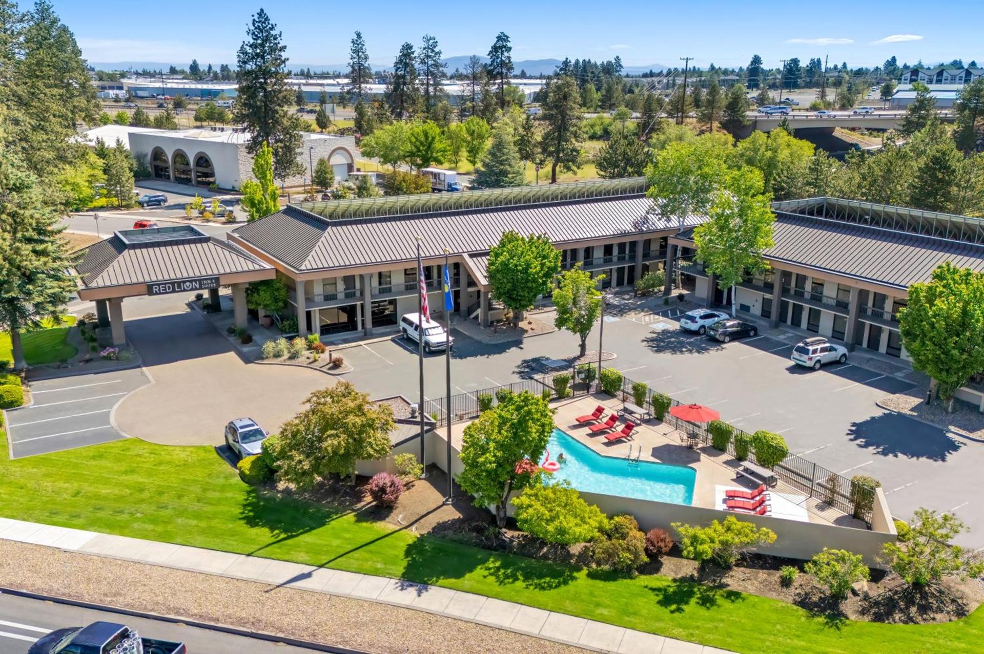 Red Lion Inn & Suites Deschutes River - Bend photo 20
