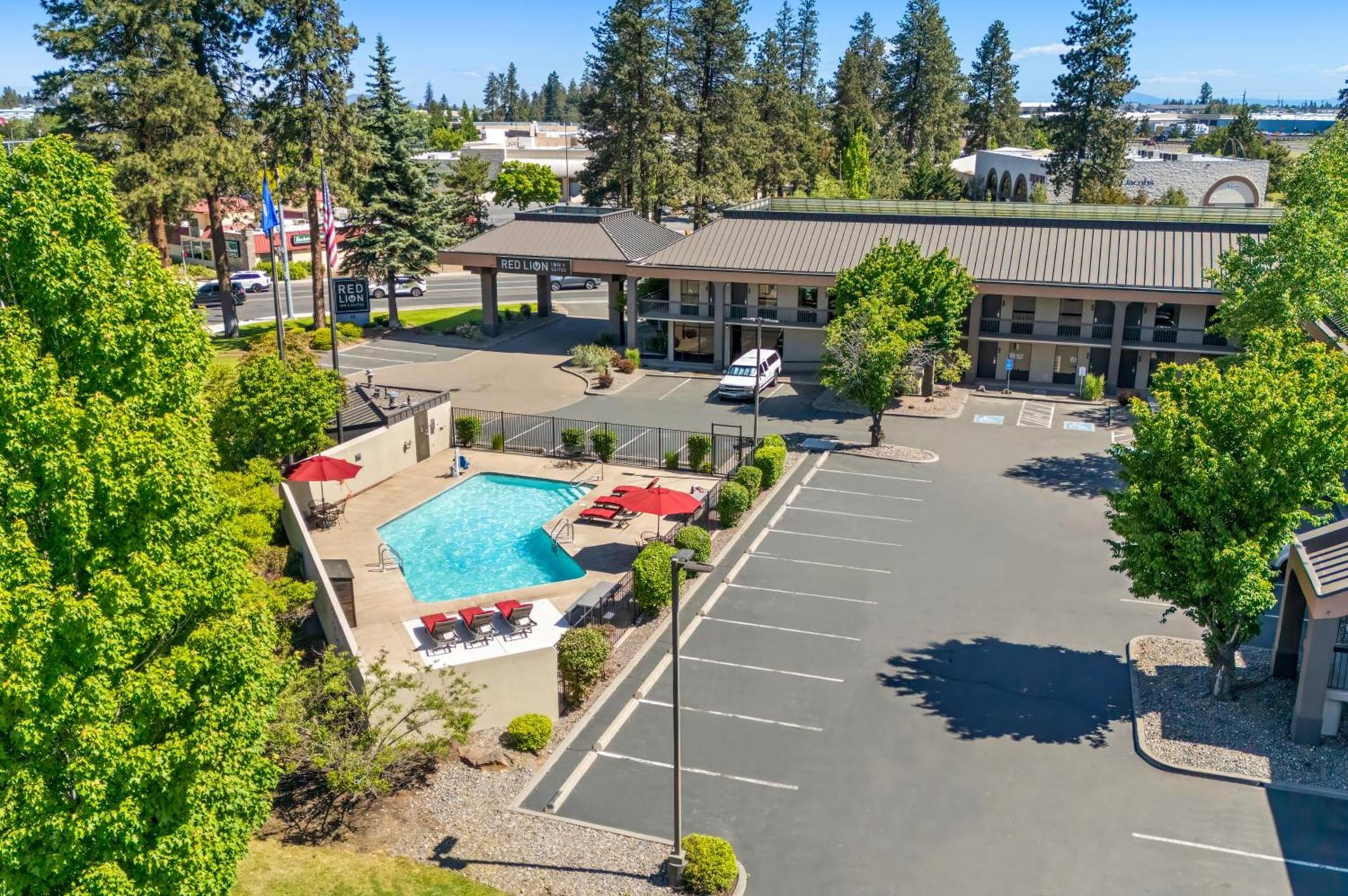 Red Lion Inn & Suites Deschutes River - Bend photo 16