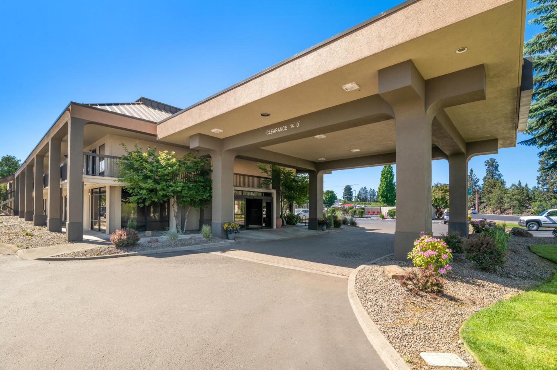 Red Lion Inn & Suites Deschutes River - Bend photo 14