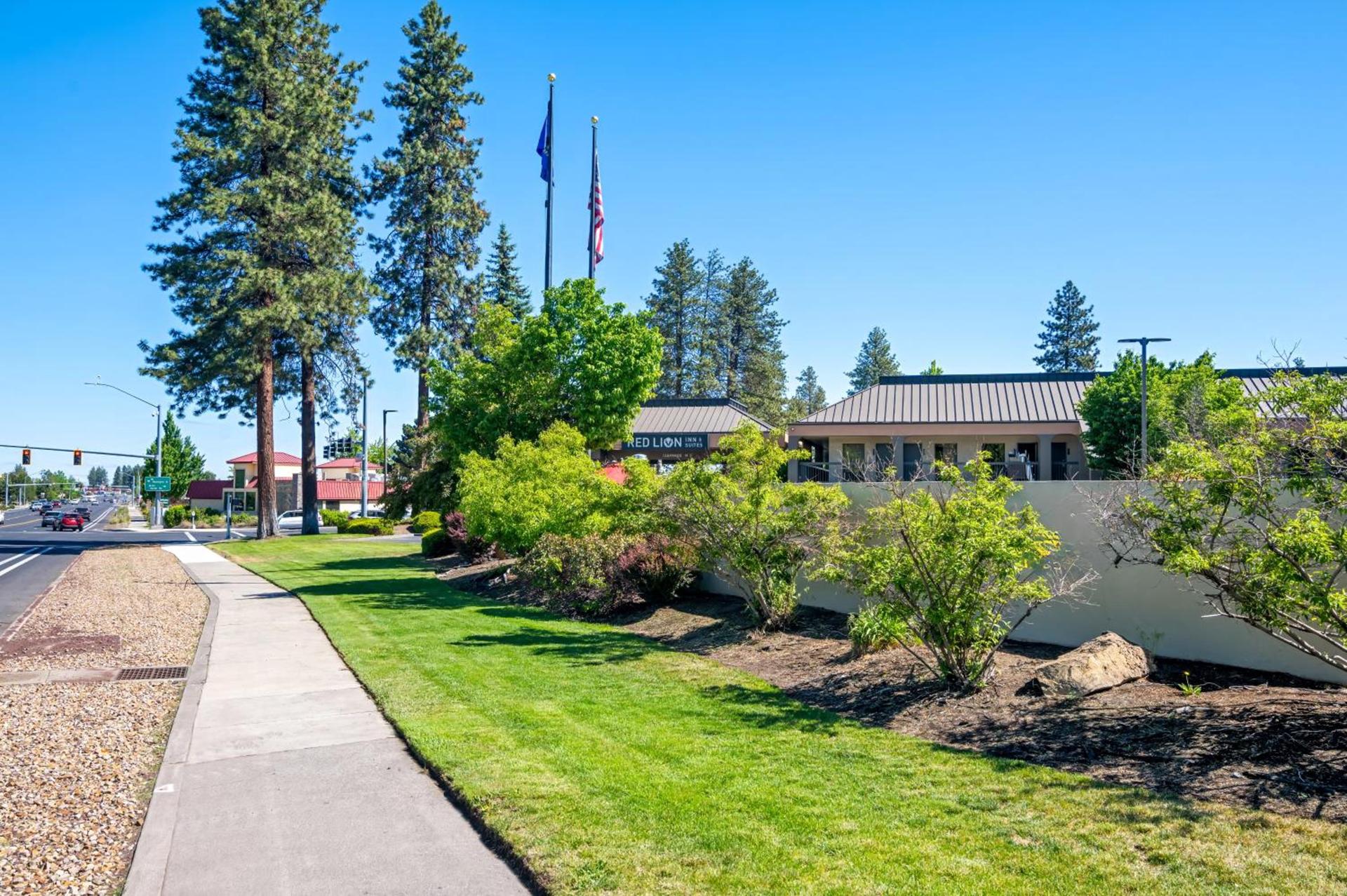 Red Lion Inn & Suites Deschutes River - Bend photo 22