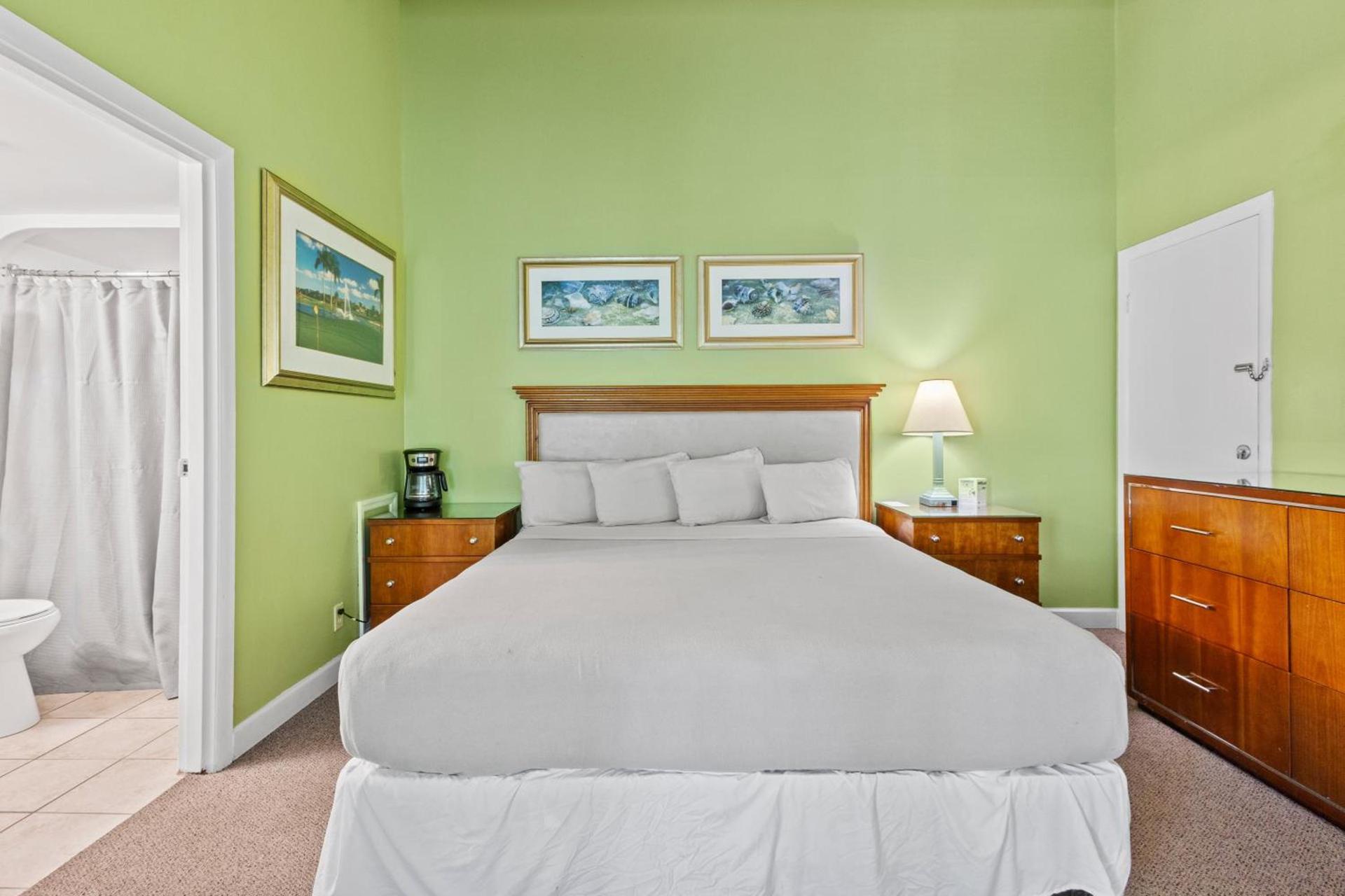 Oceanfront Inn Room #11- Standard Room - King Bed photo 15