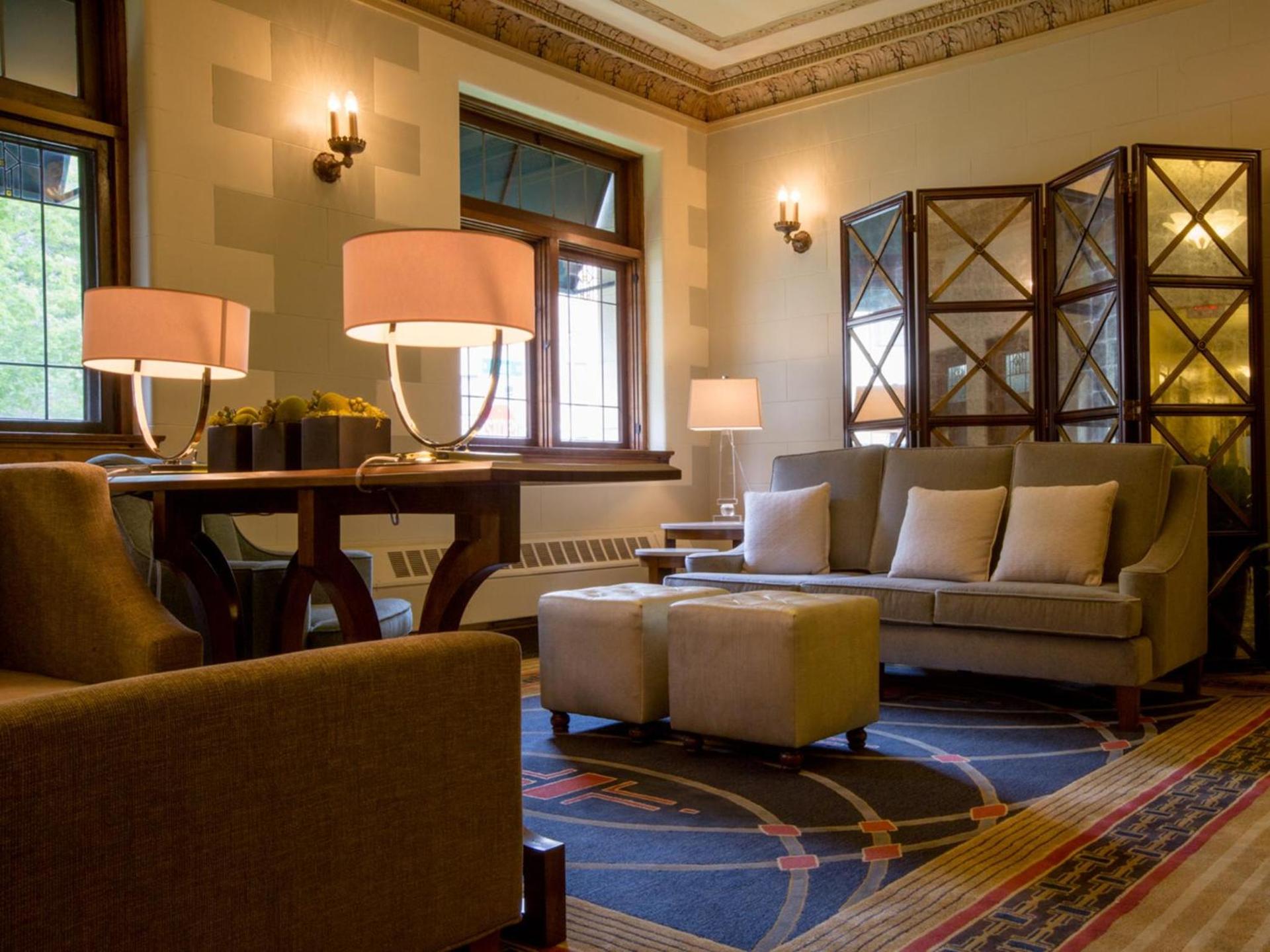 The Plaza Hotel - Milwaukee photo 11